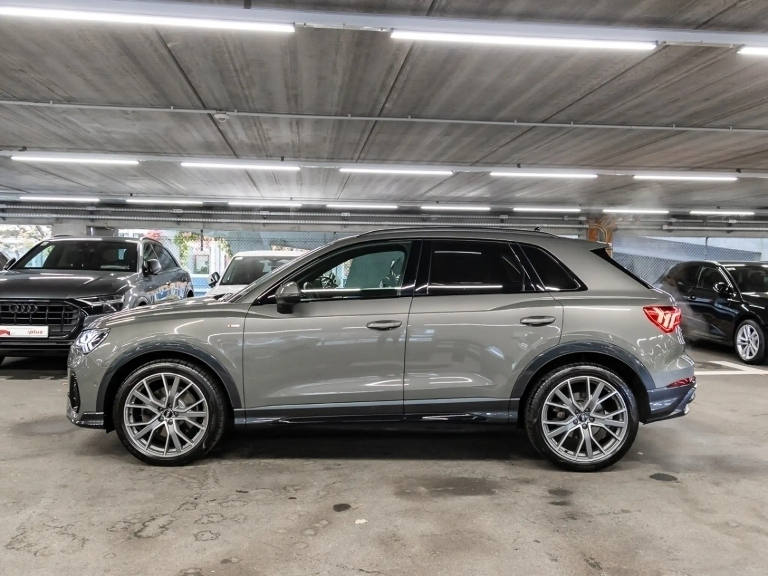 Audi - Q3