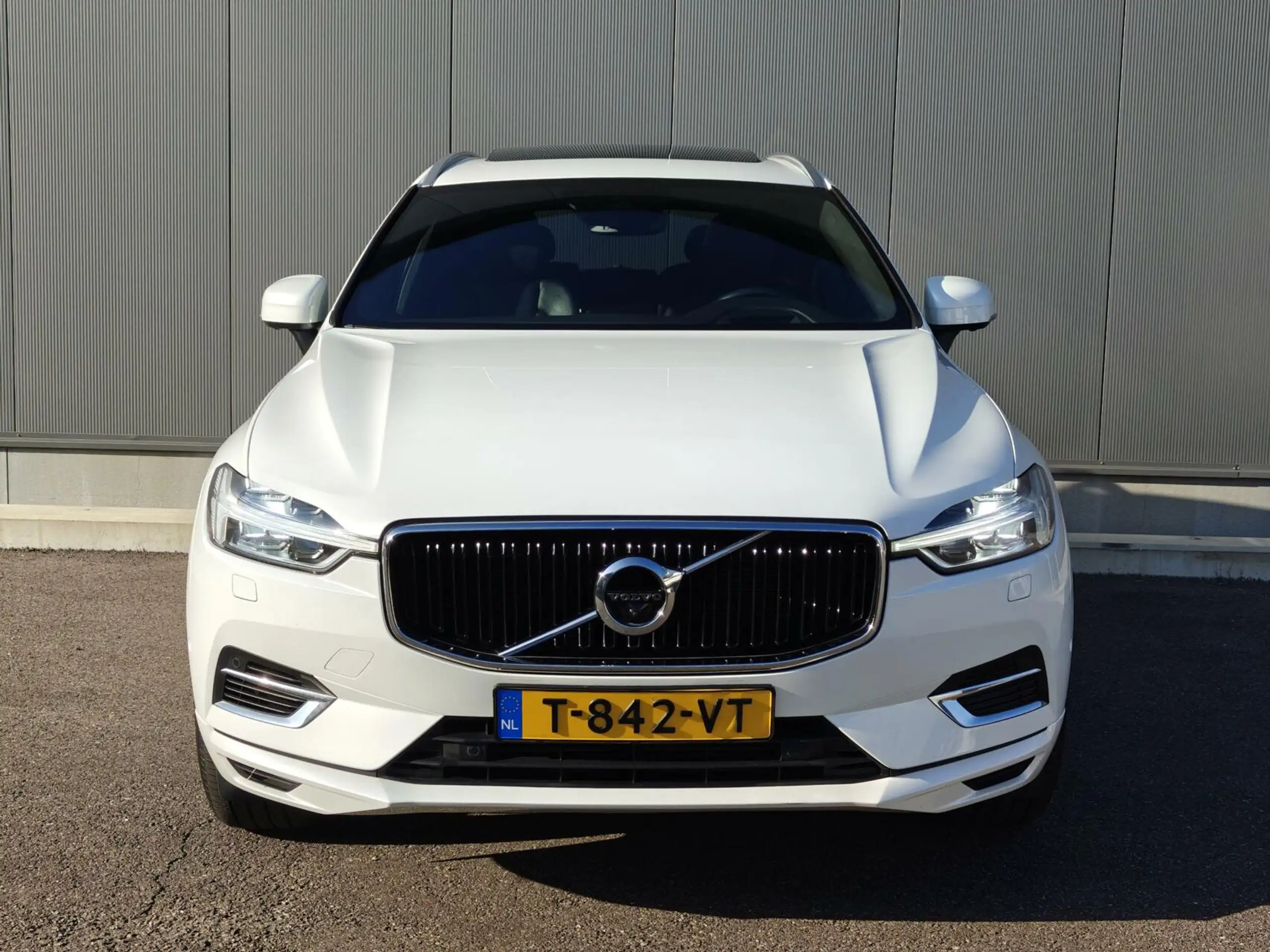 Volvo - XC60