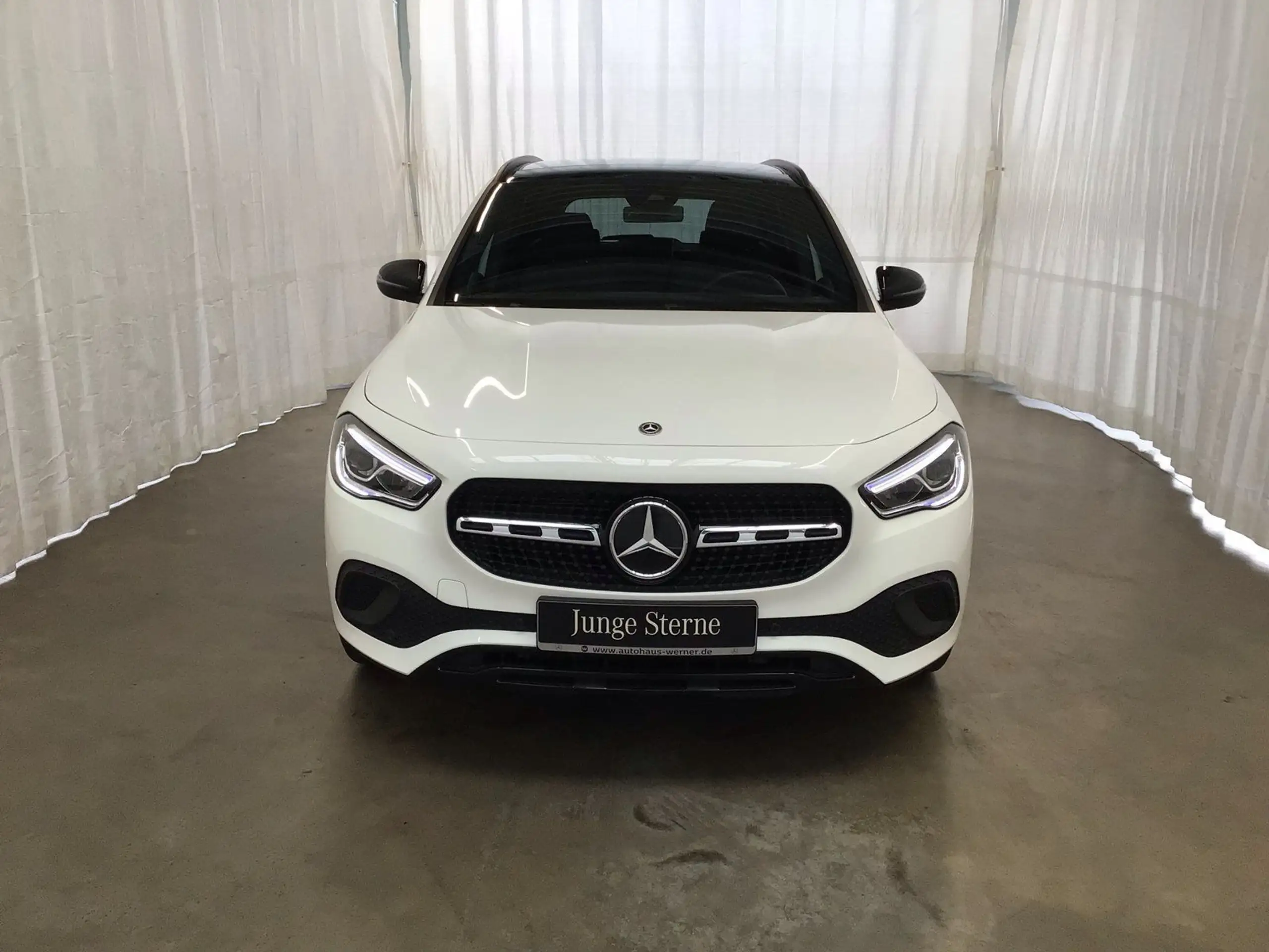 Mercedes-Benz - GLA 180