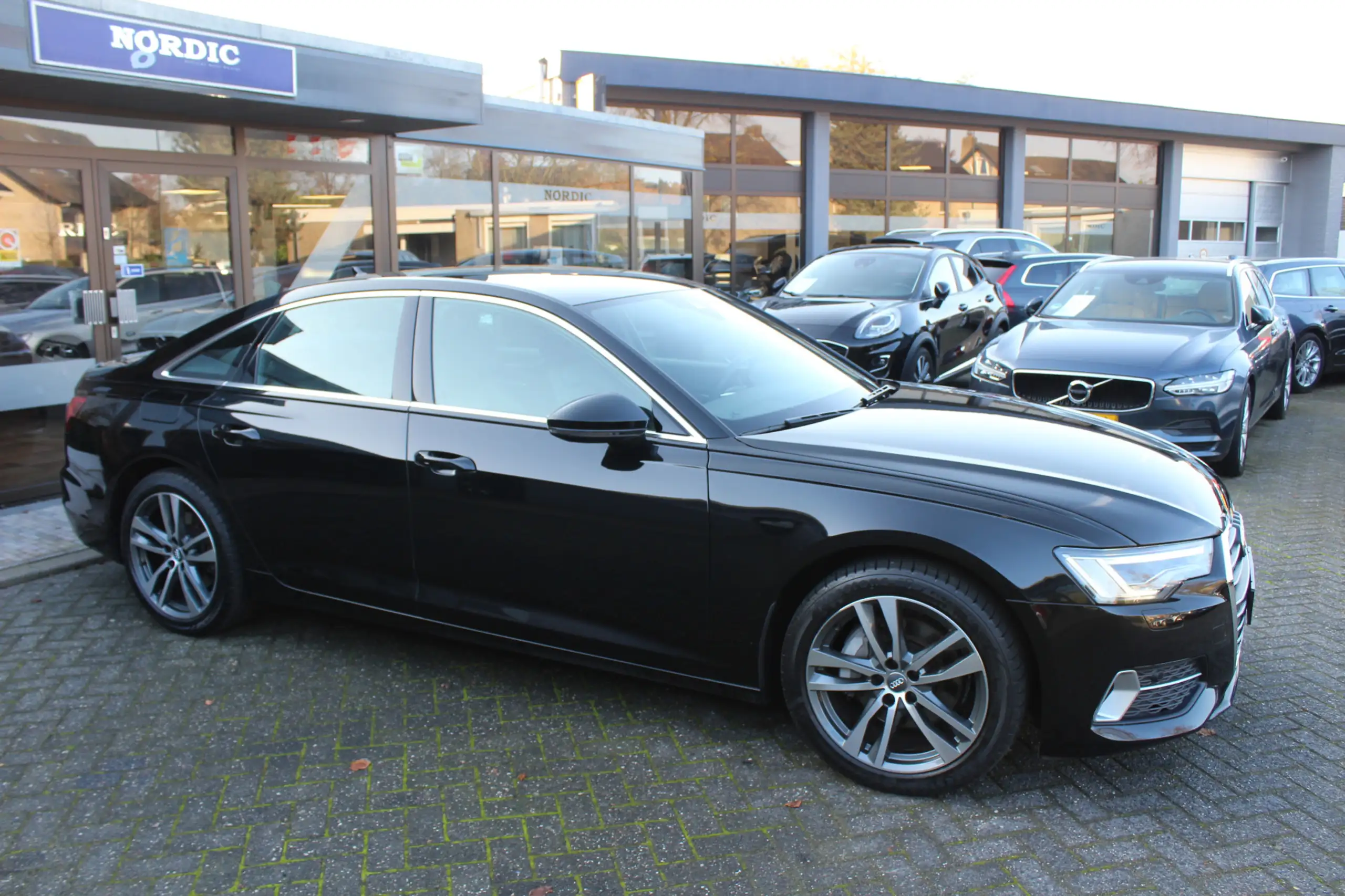 Audi - A6