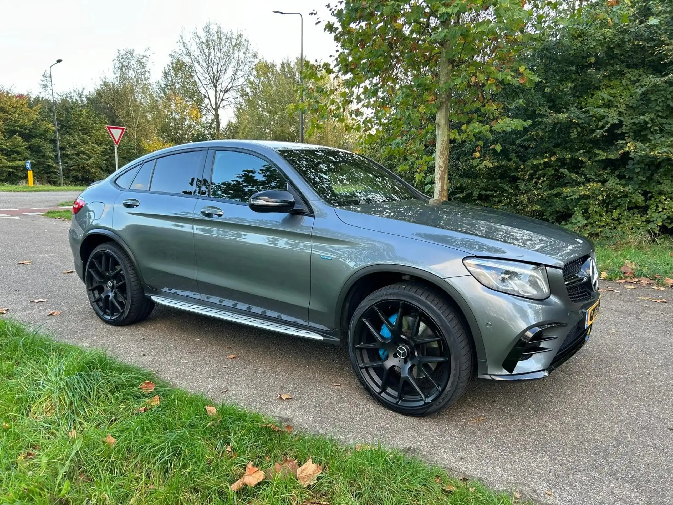 Mercedes-Benz - GLC 350