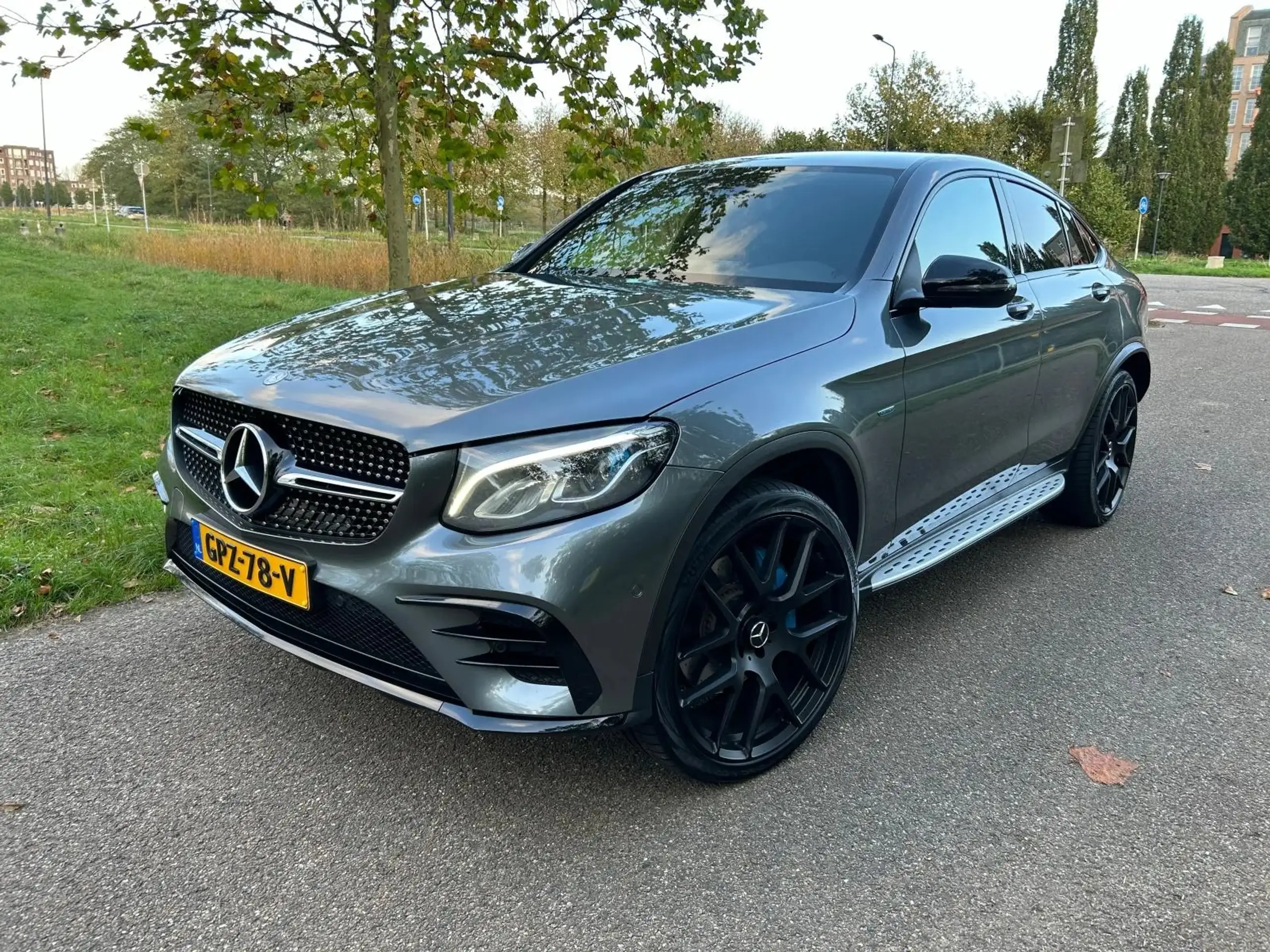 Mercedes-Benz - GLC 350