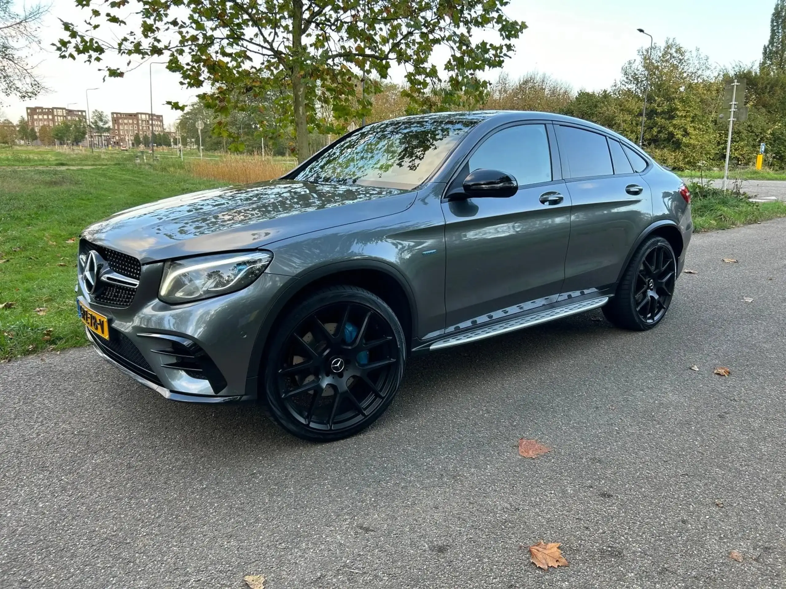 Mercedes-Benz - GLC 350