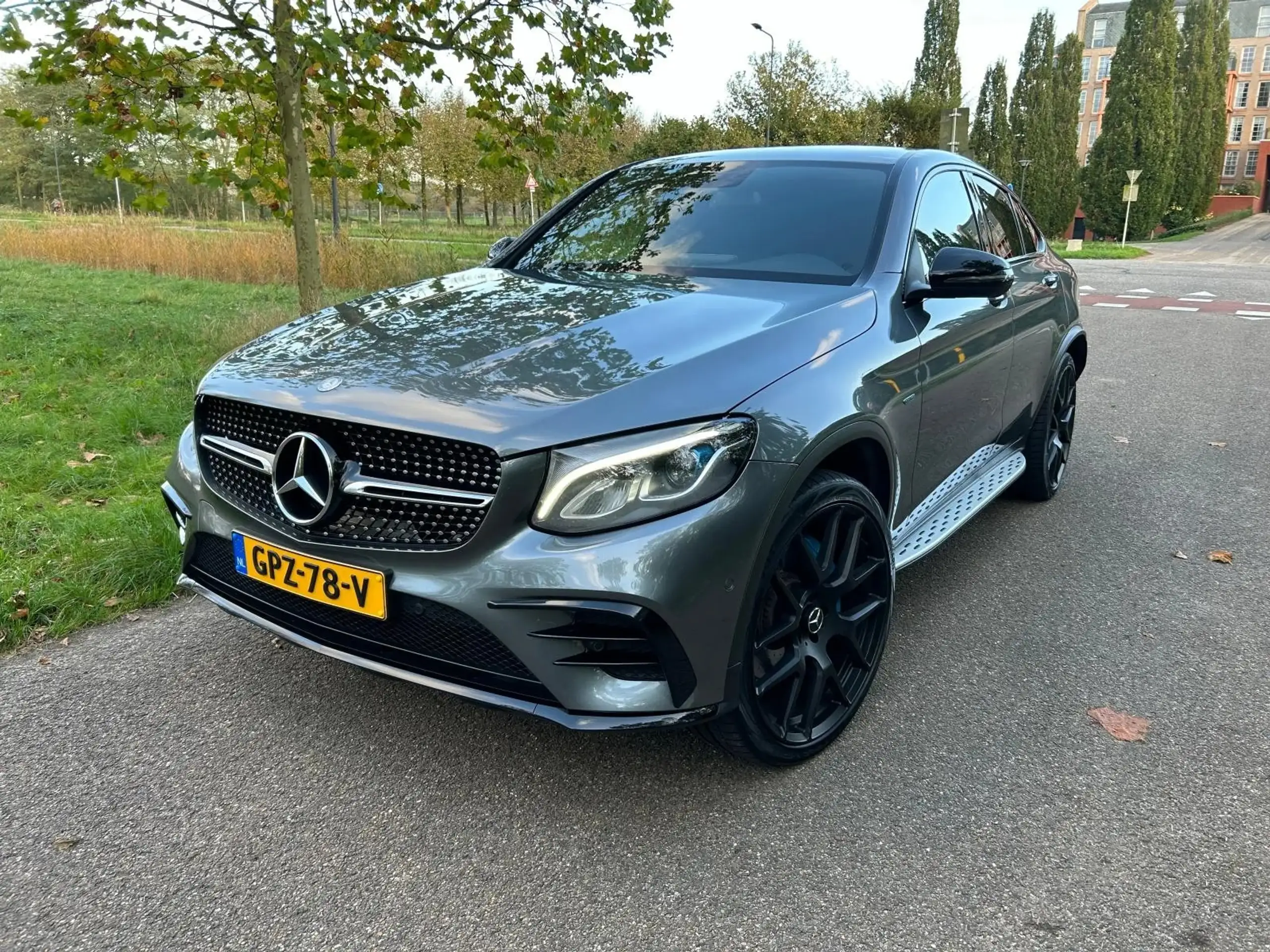 Mercedes-Benz - GLC 350