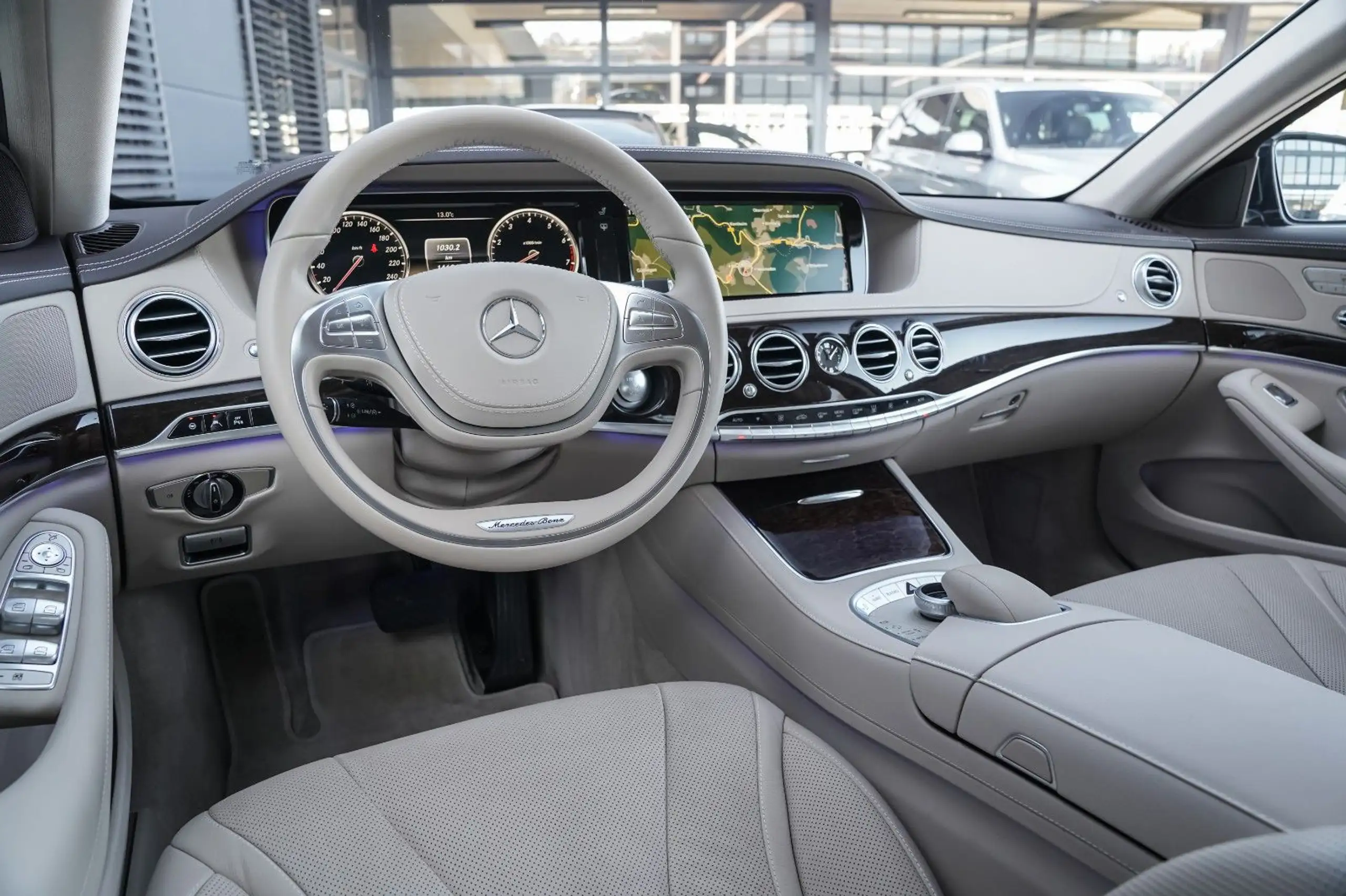 Mercedes-Benz - S 500