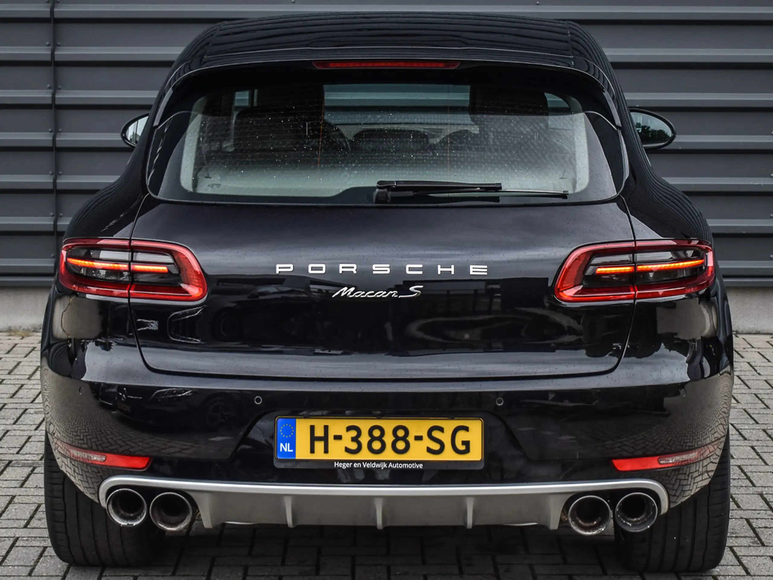 Porsche - Macan