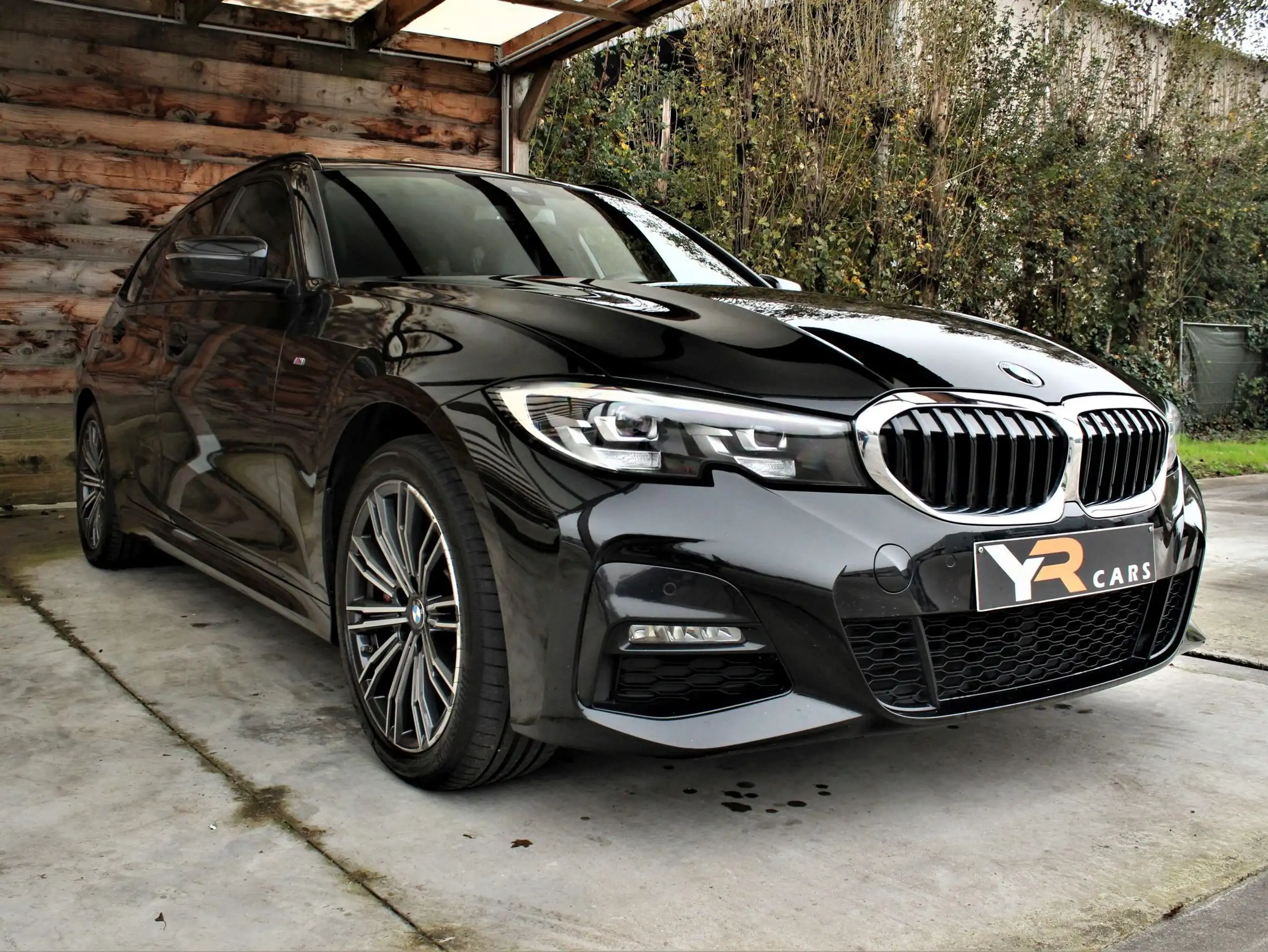 BMW - 330