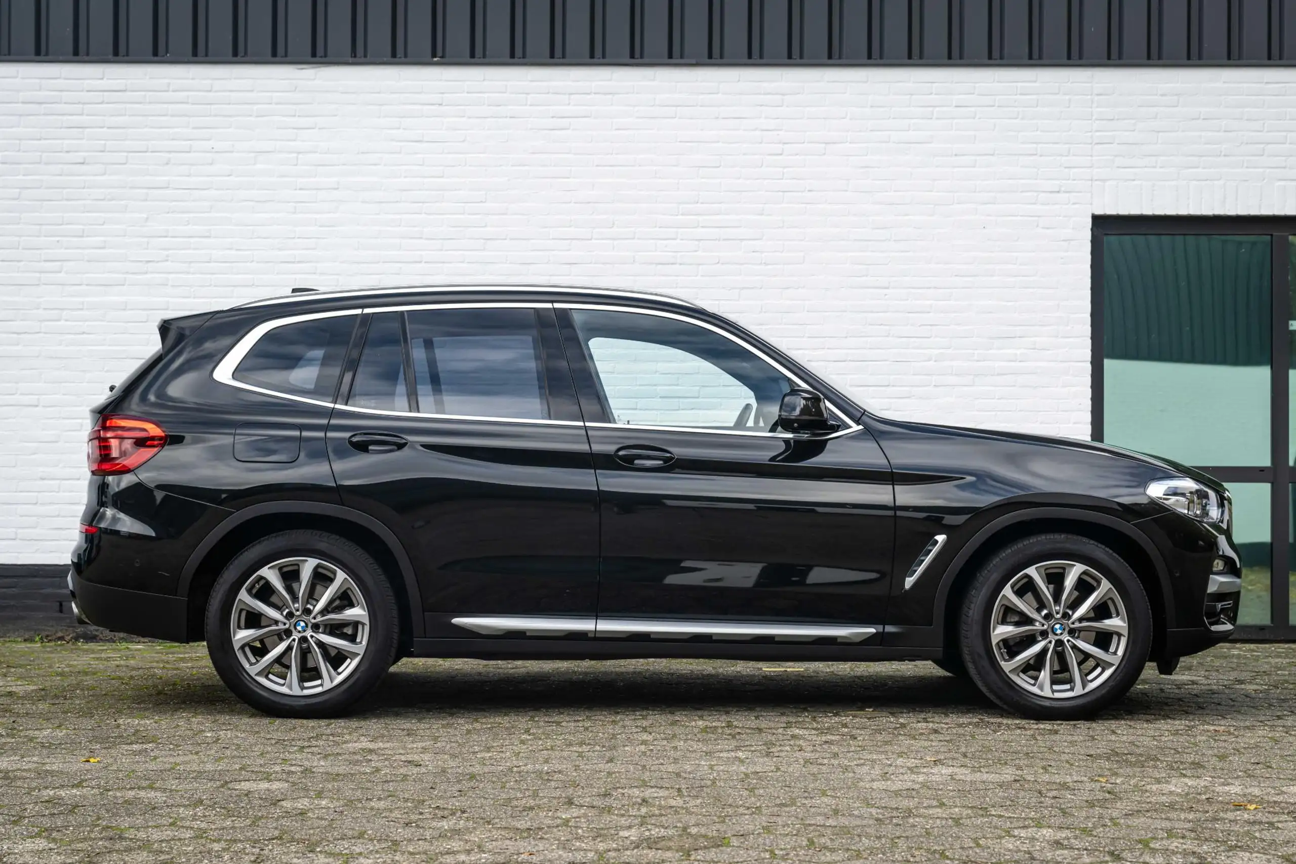 BMW - X3