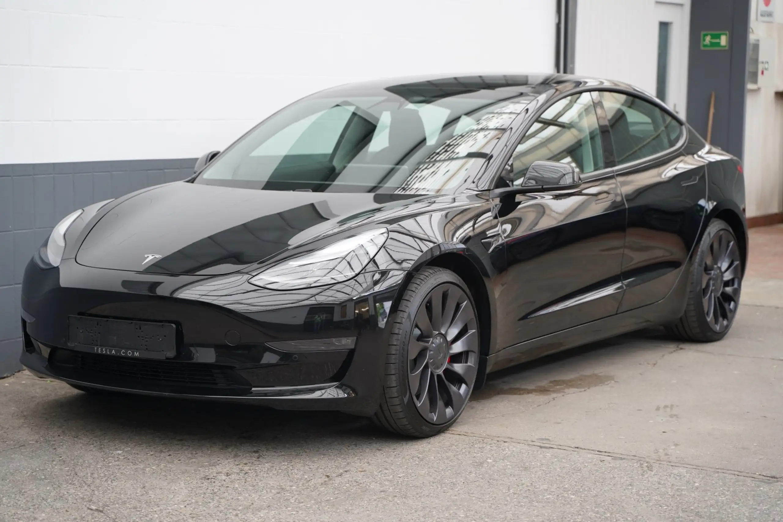 Tesla - Model 3