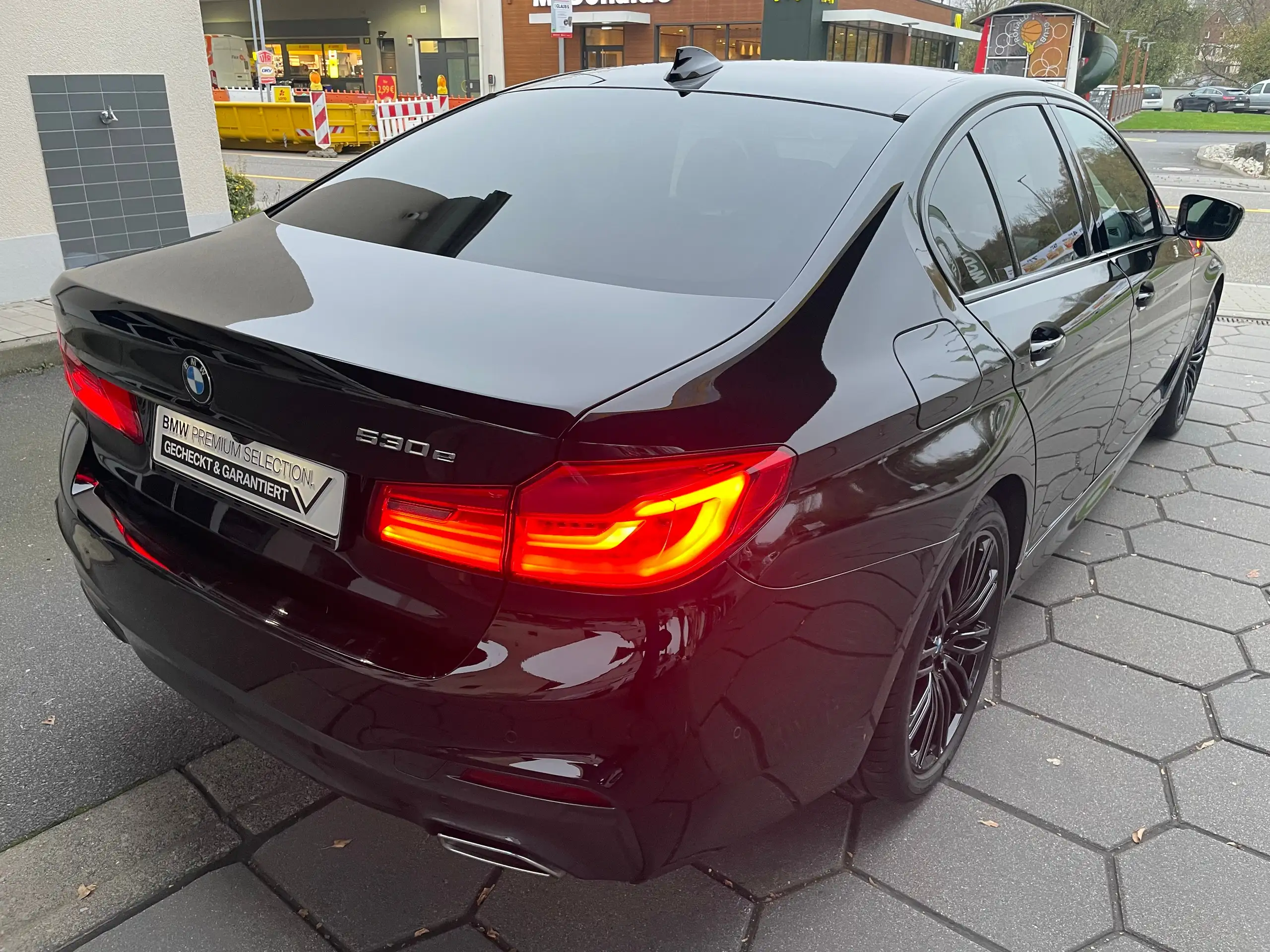 BMW - 530