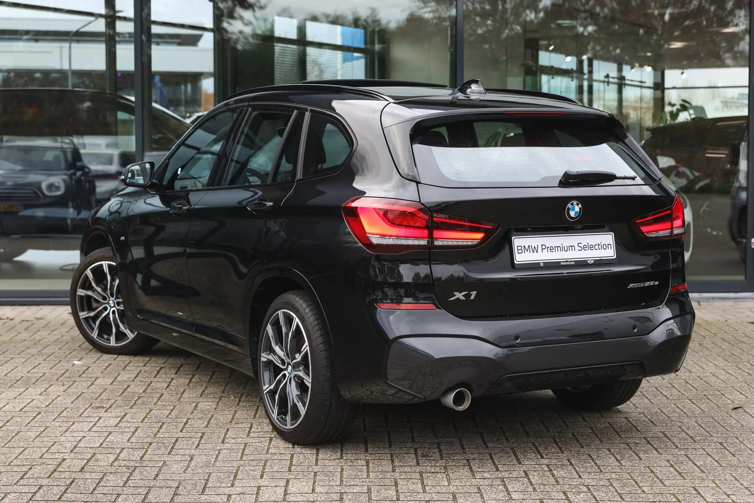 BMW - X1