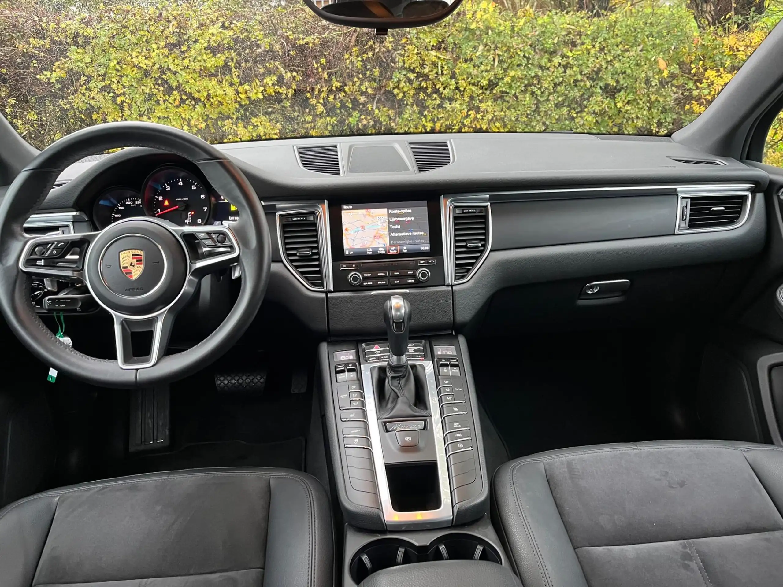 Porsche - Macan