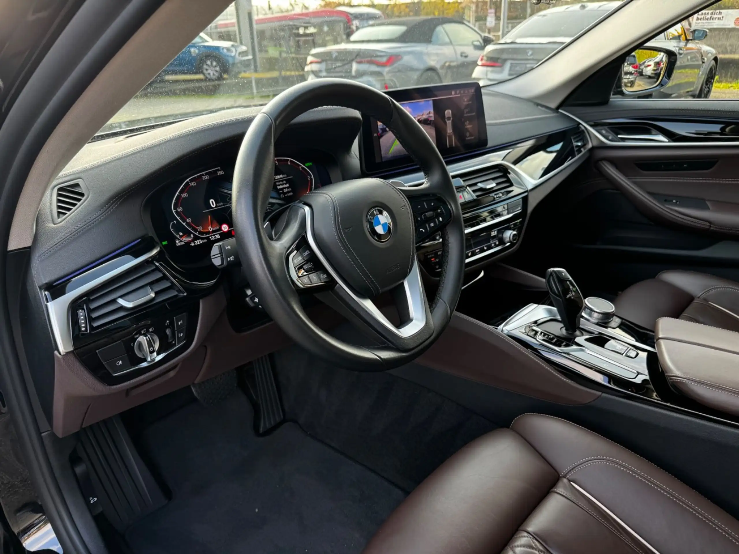 BMW - 530