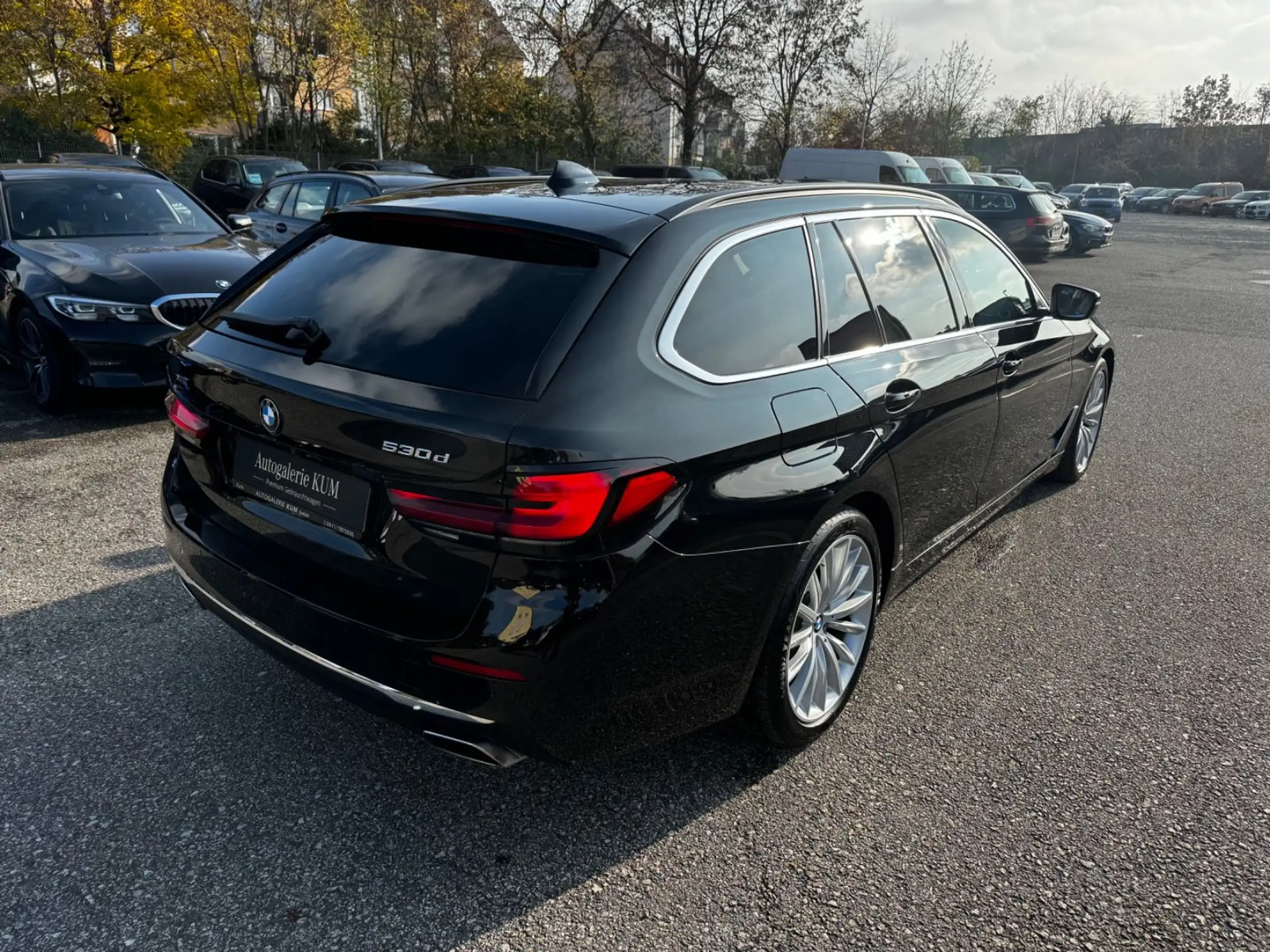 BMW - 530