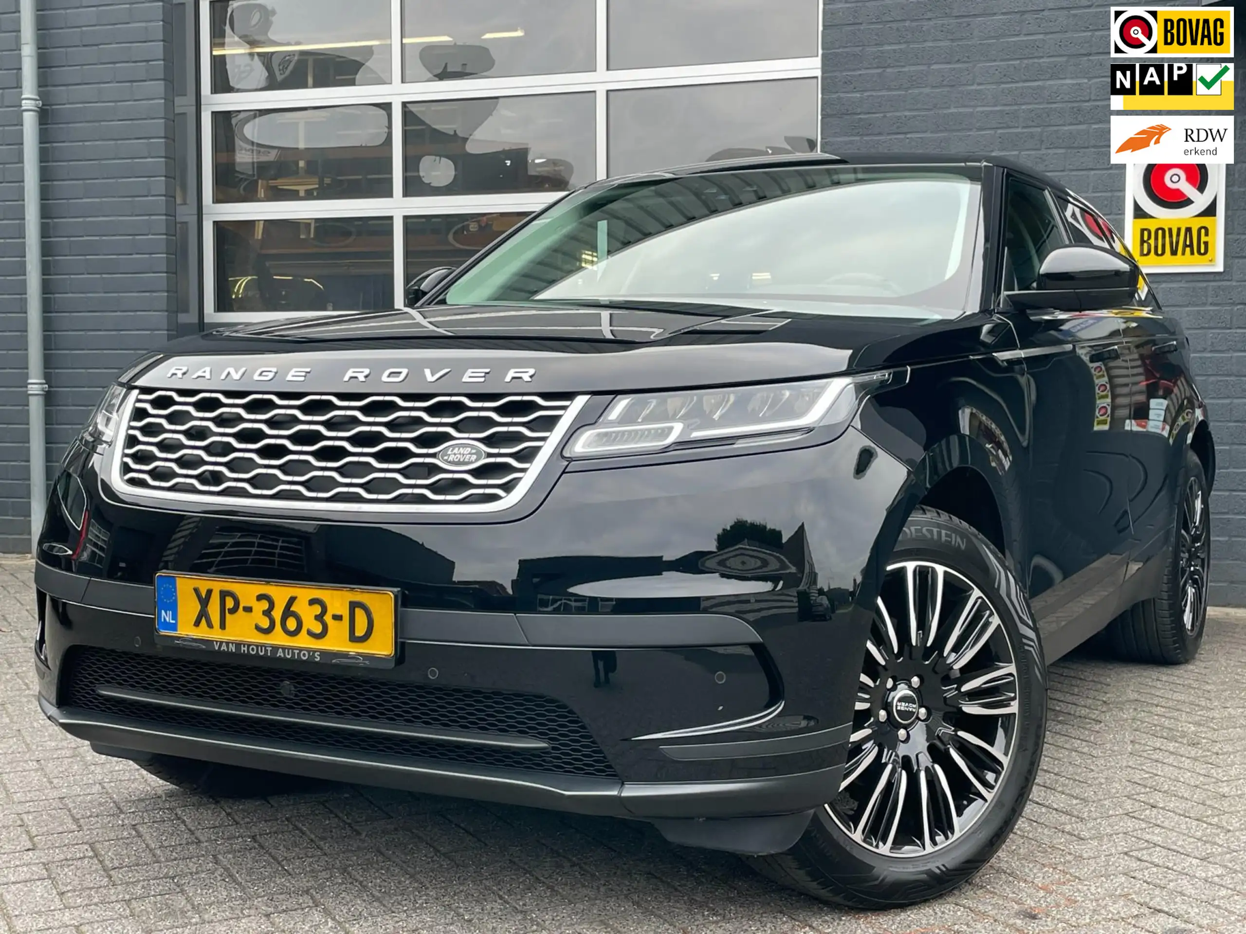 Land Rover - Range Rover Velar