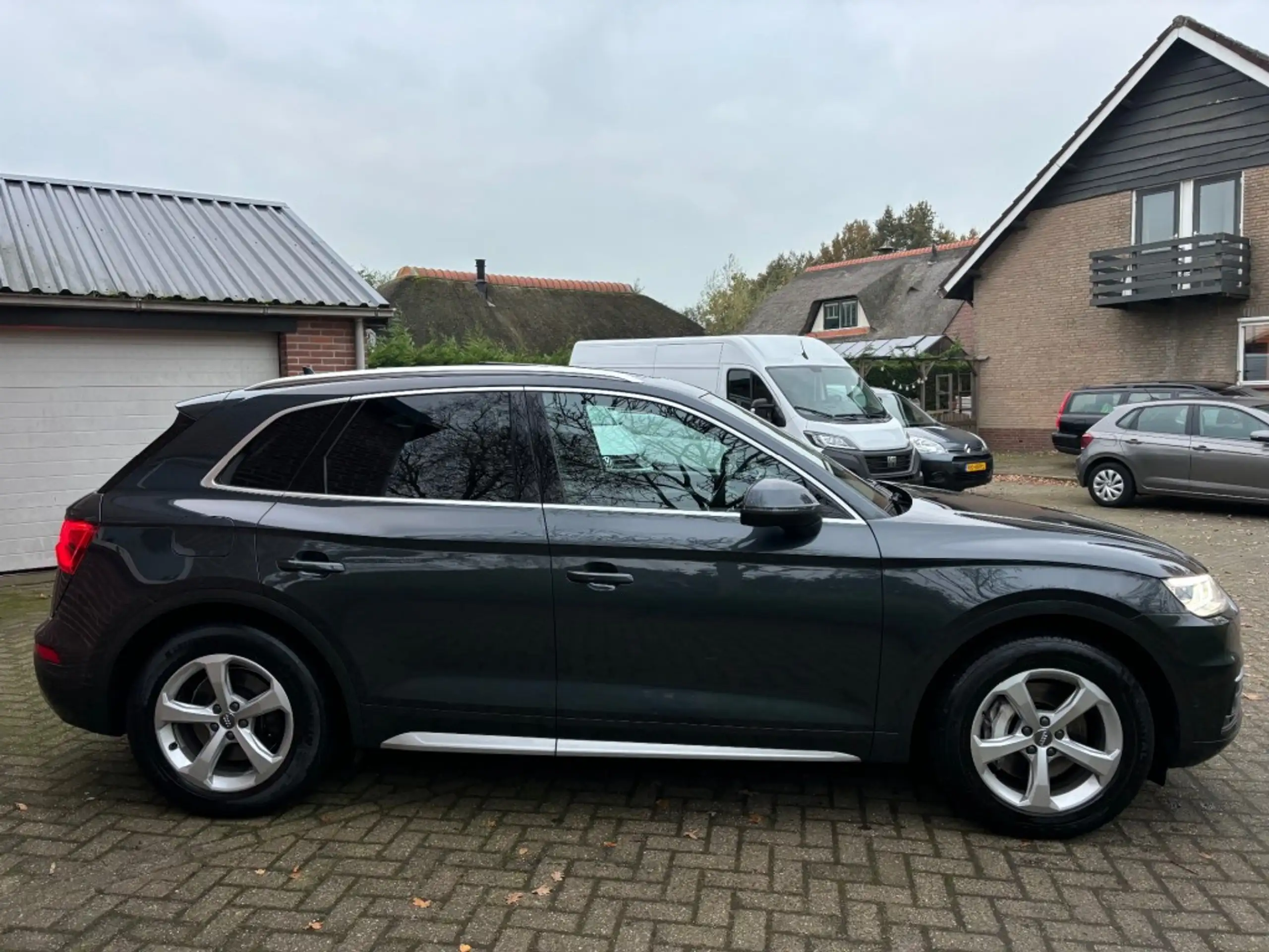 Audi - Q5