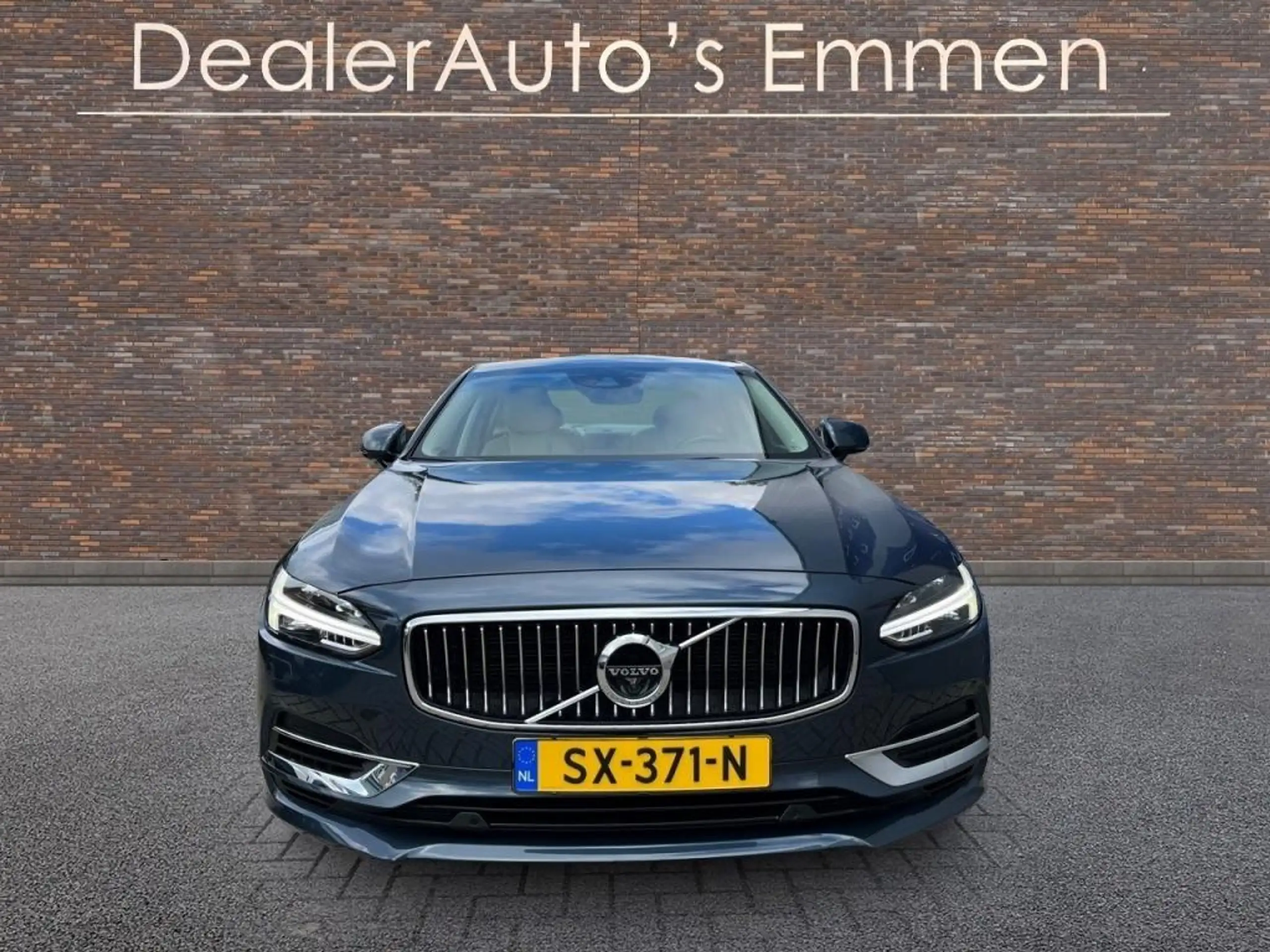 Volvo - S90