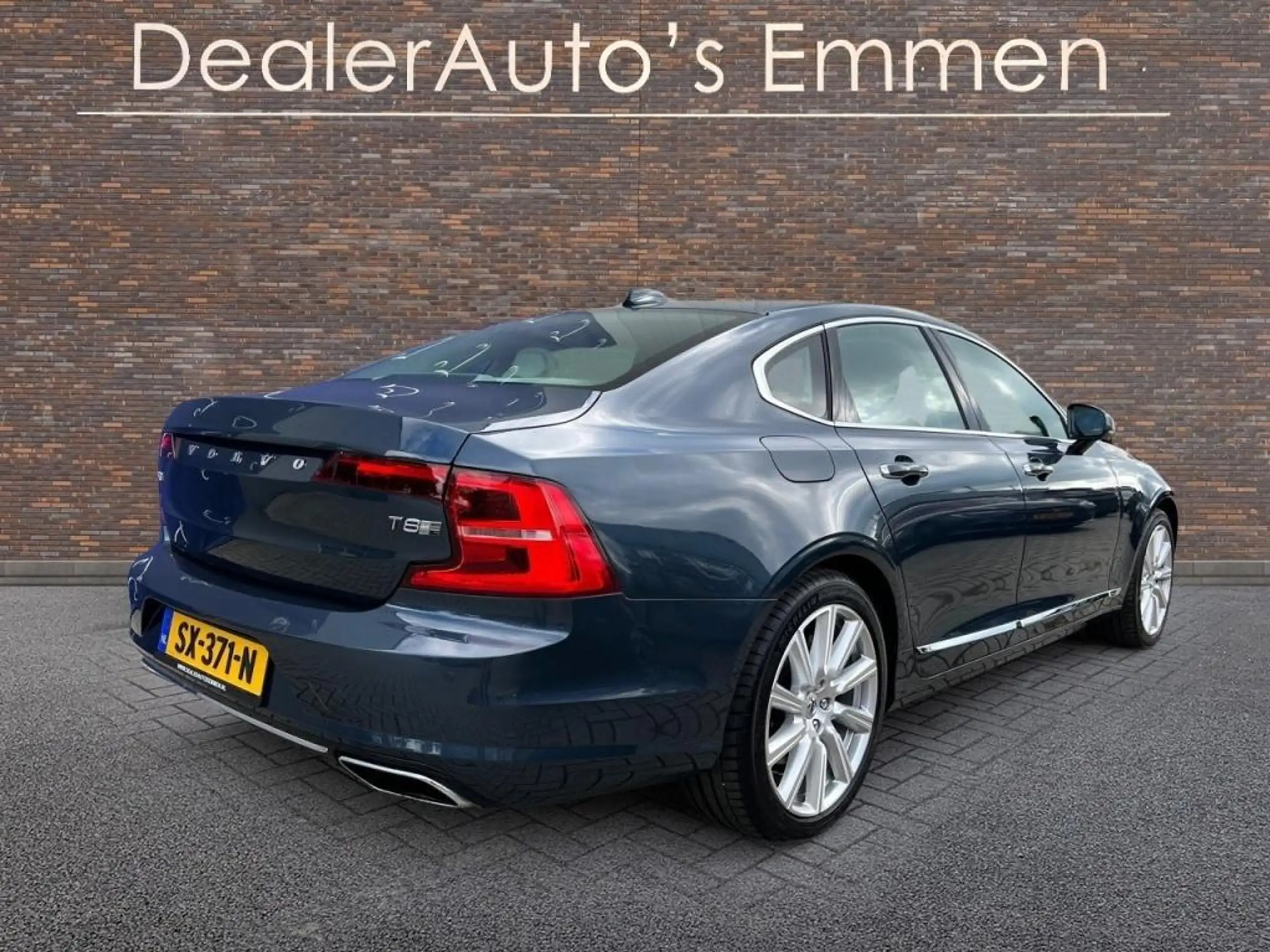 Volvo - S90