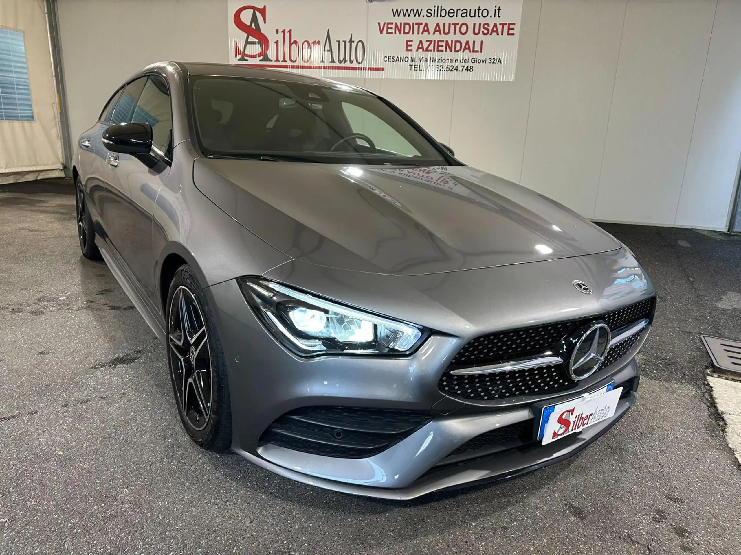 Mercedes-Benz - CLA 200