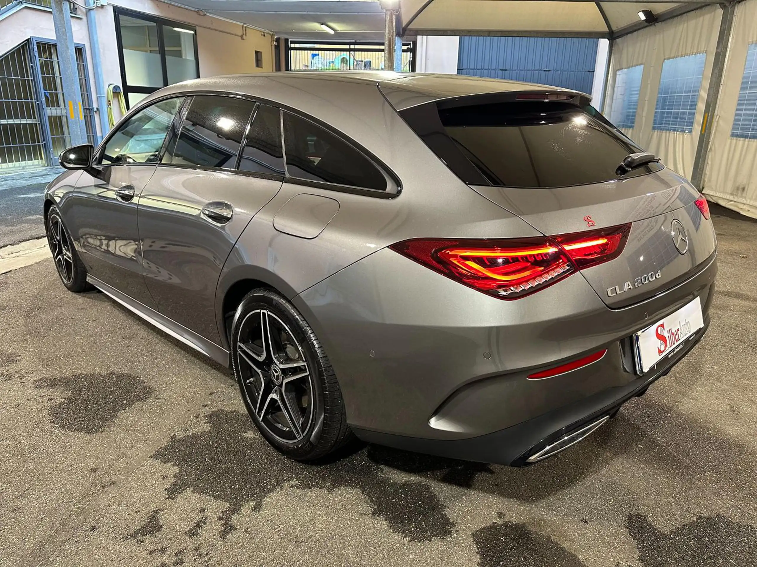 Mercedes-Benz - CLA 200