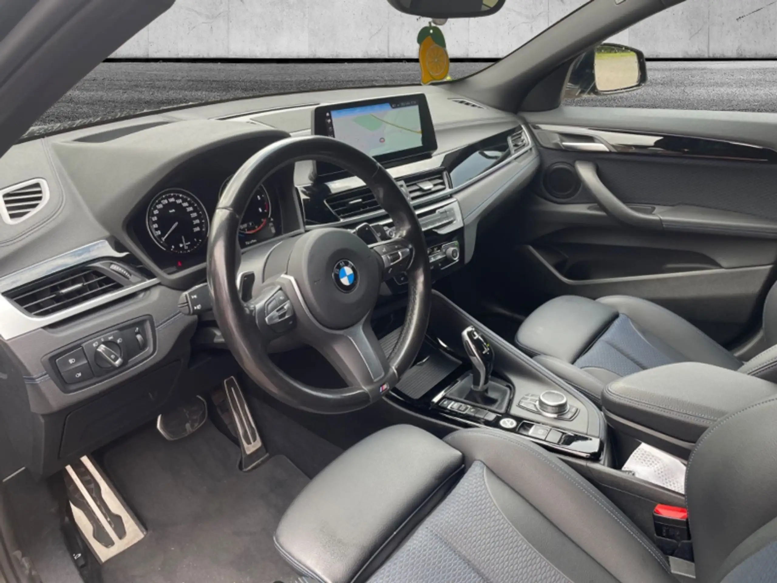 BMW - X2