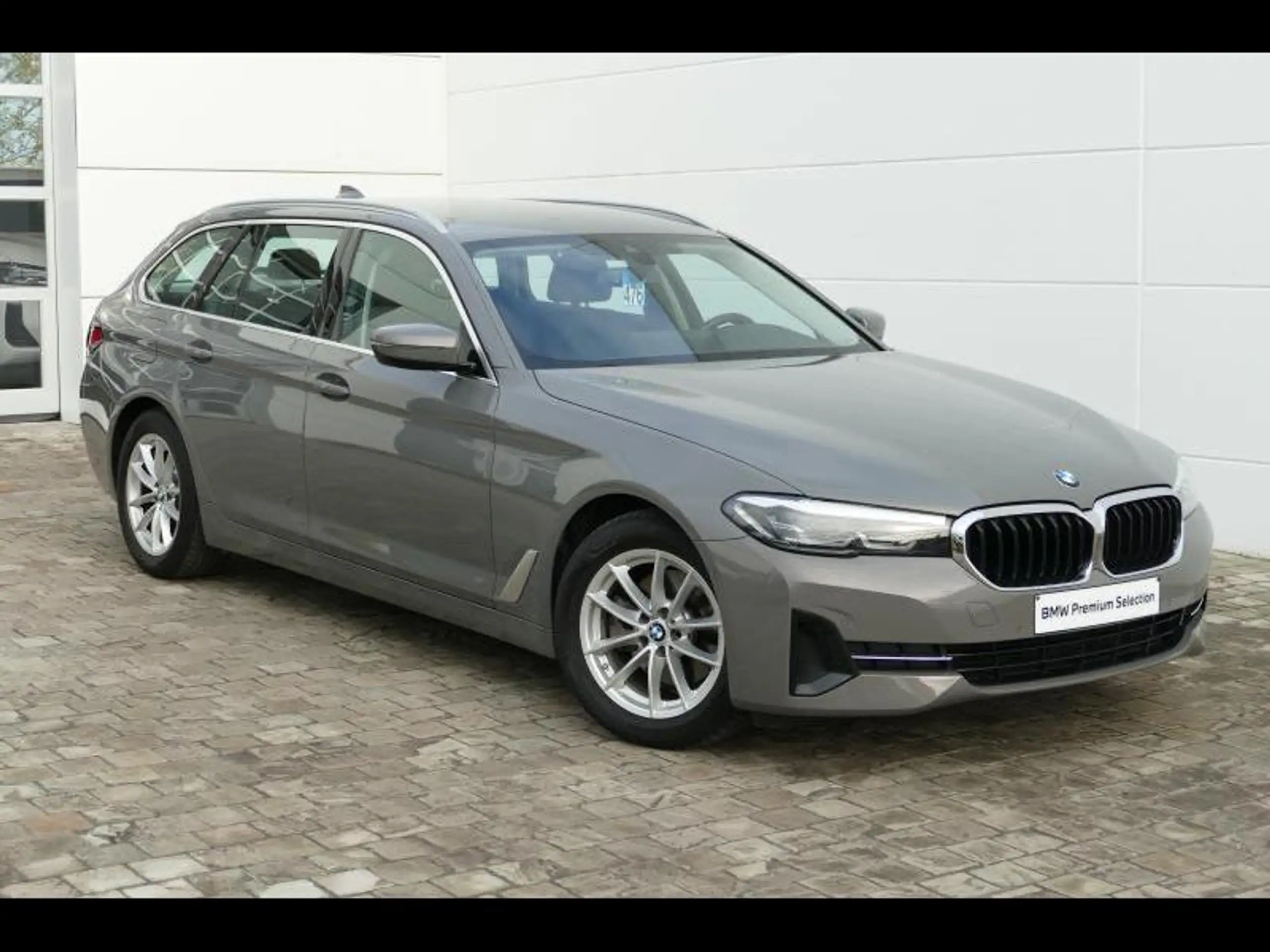 BMW - 520