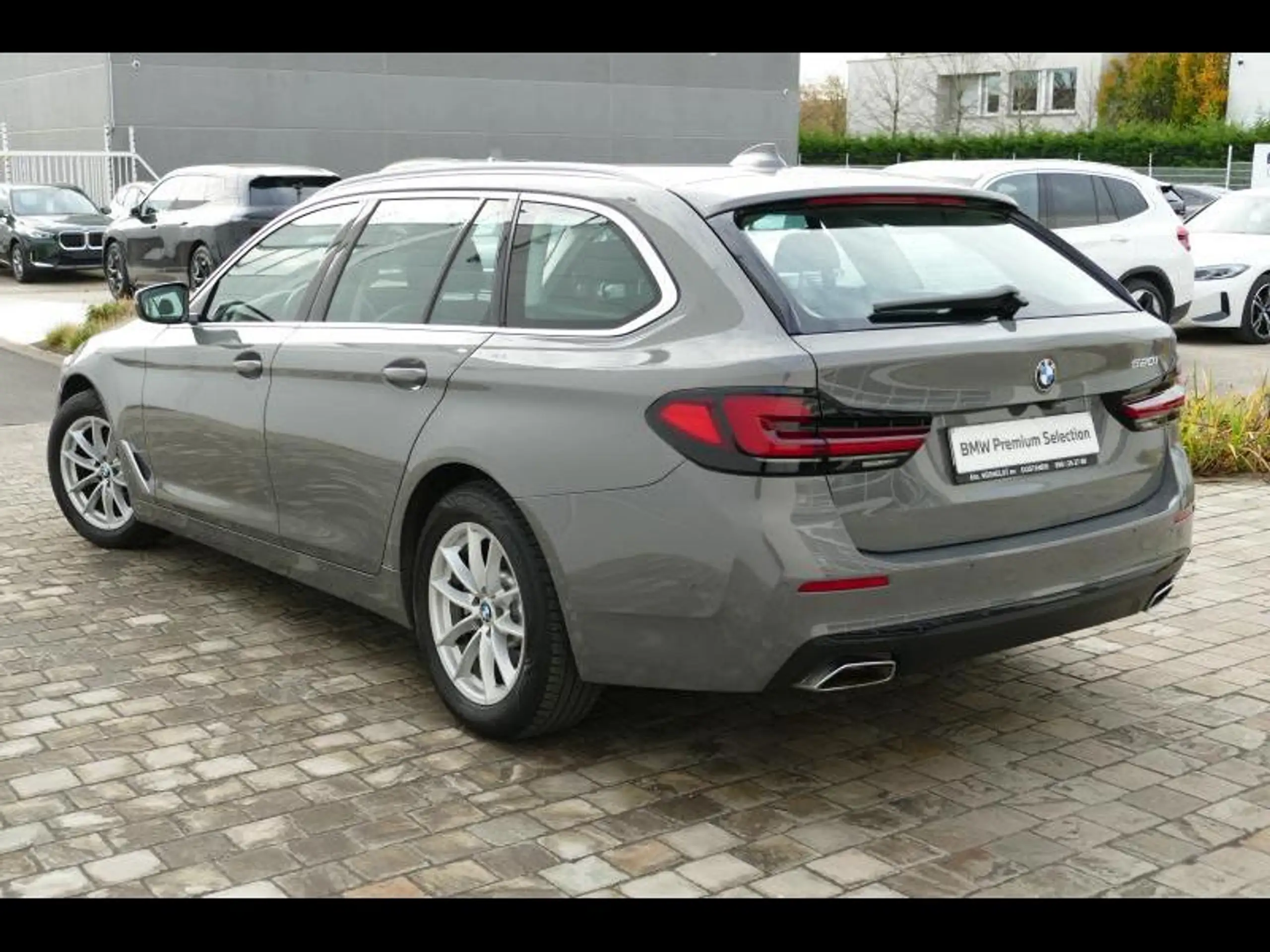 BMW - 520