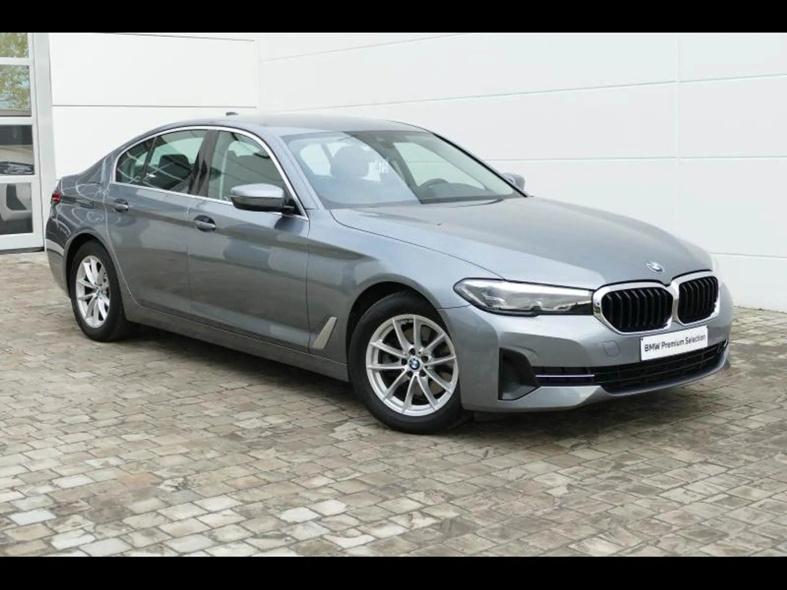 BMW - 520