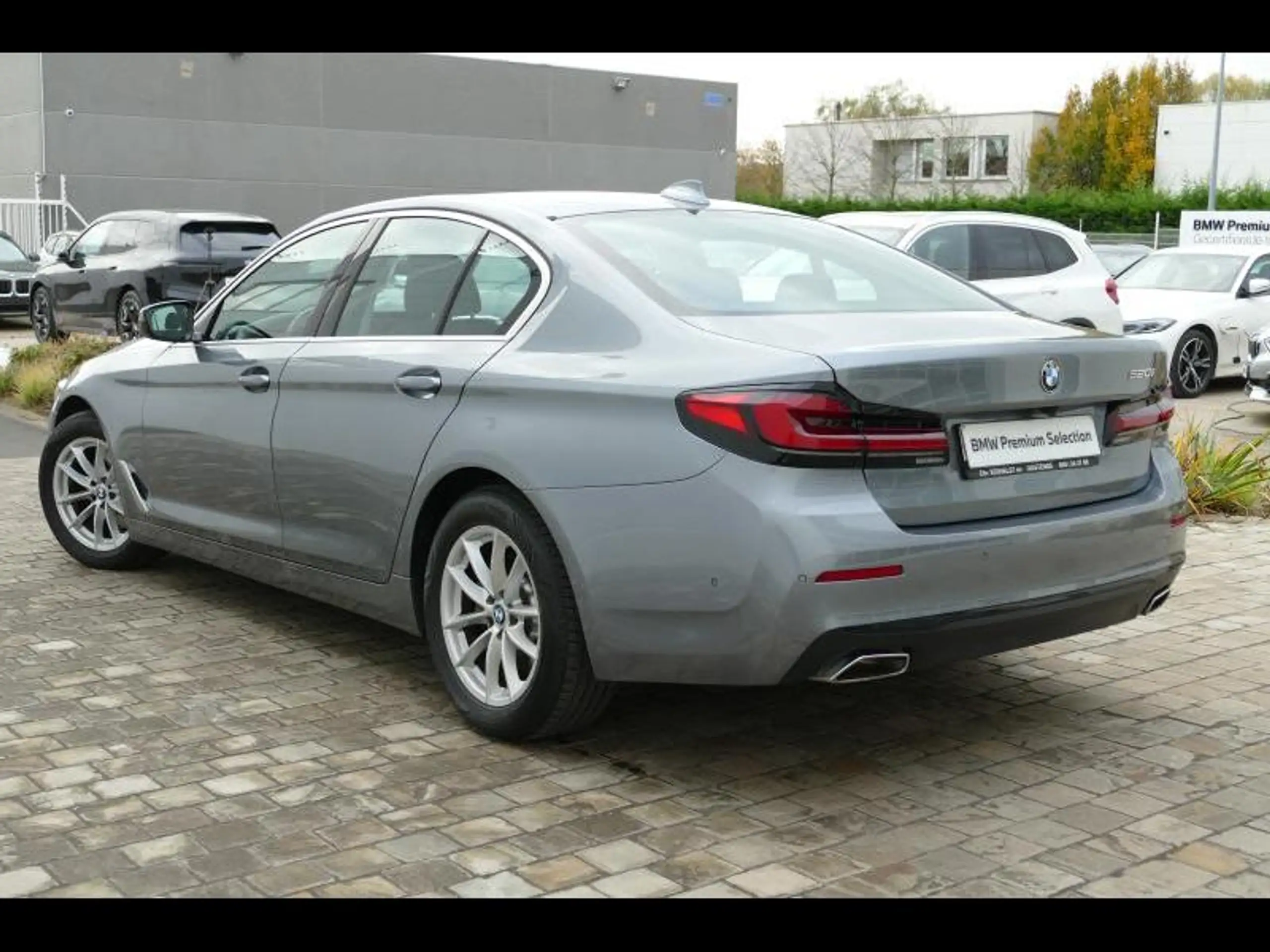 BMW - 520