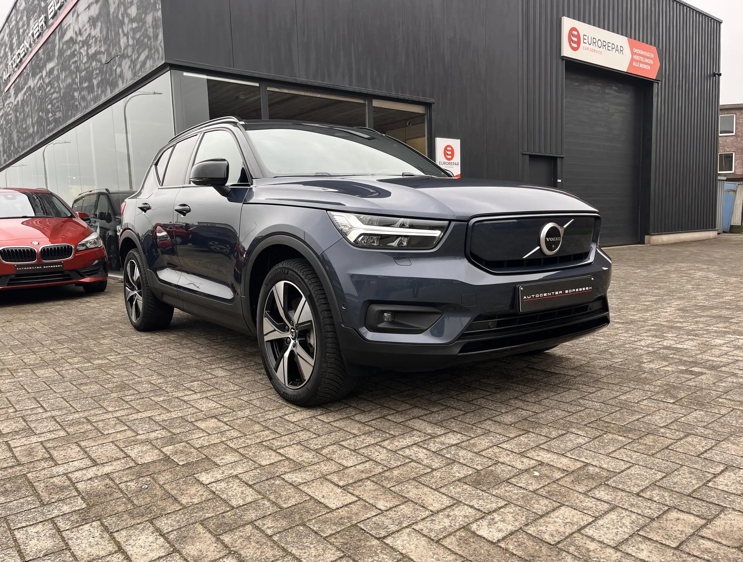 Volvo - XC40