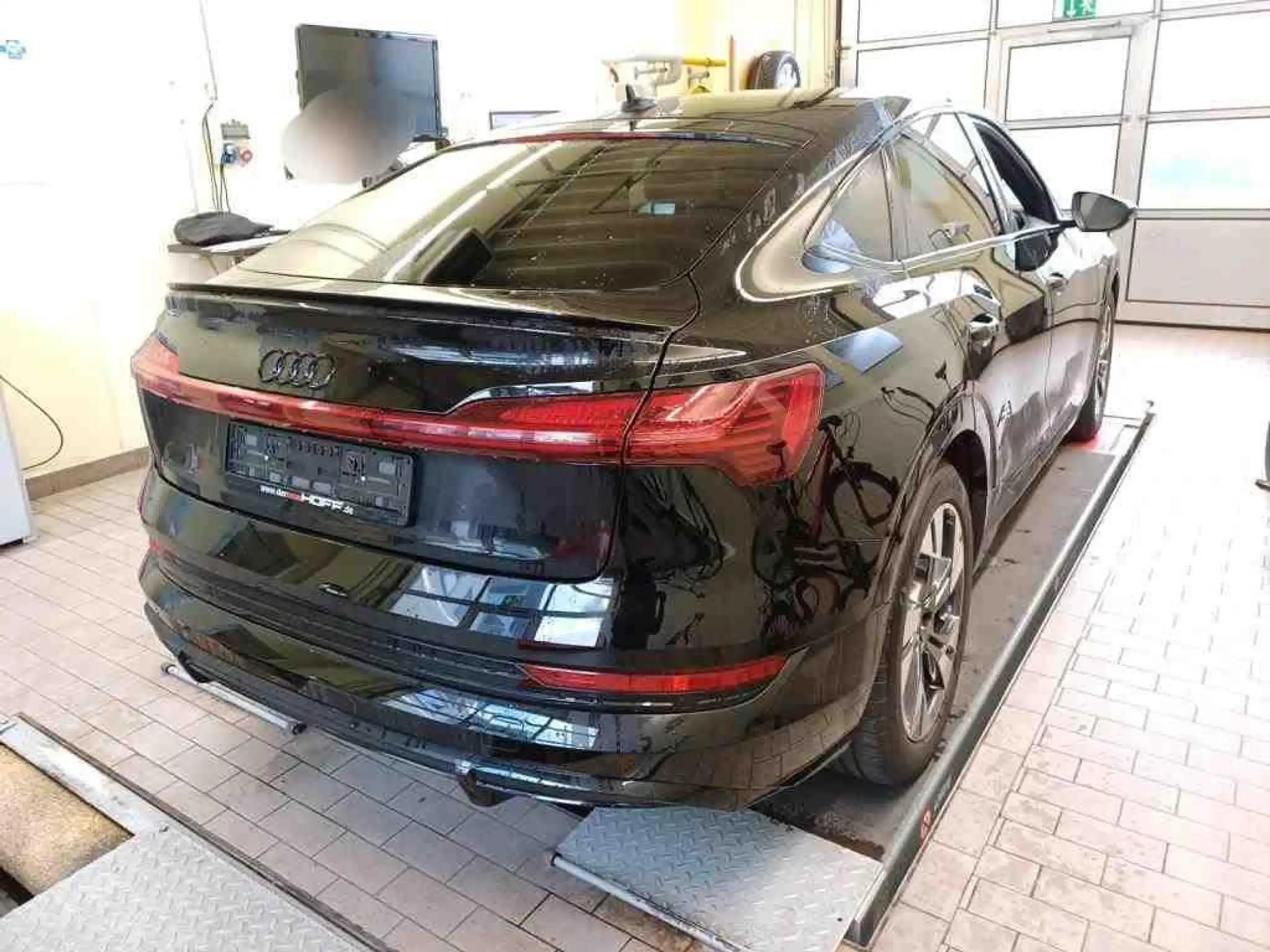 Audi - e-tron