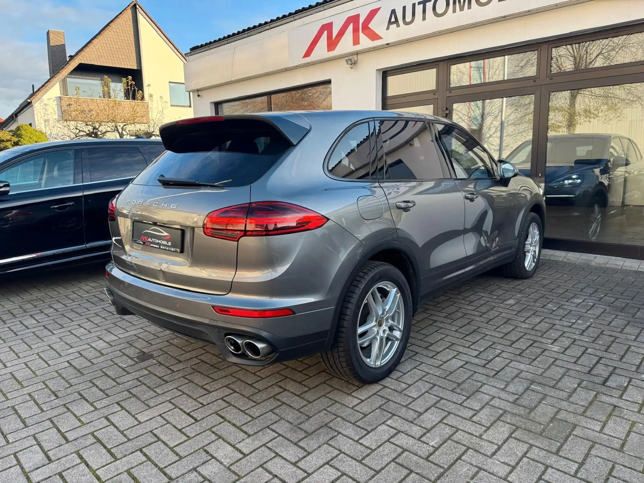 Porsche - Cayenne