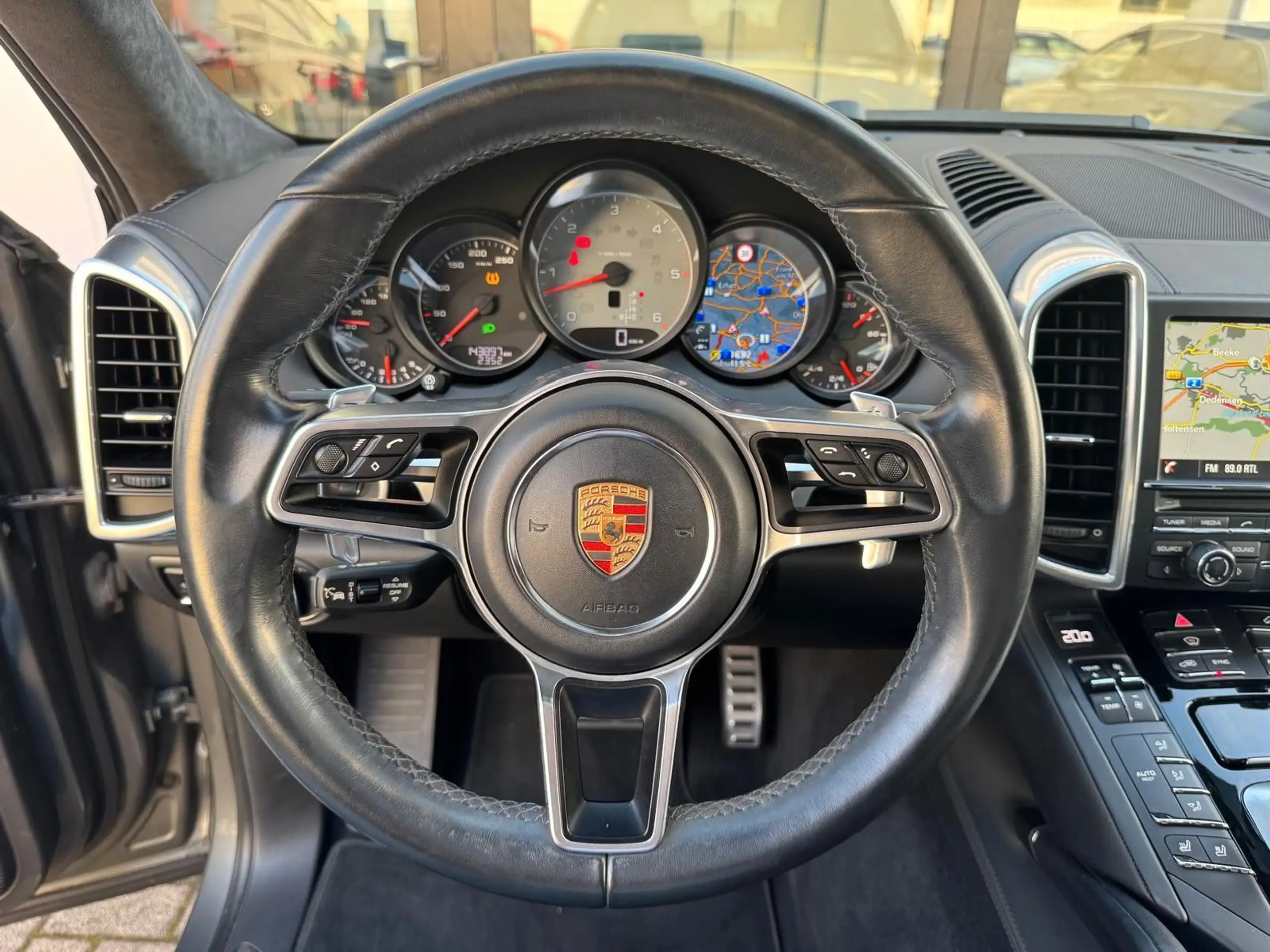 Porsche - Cayenne