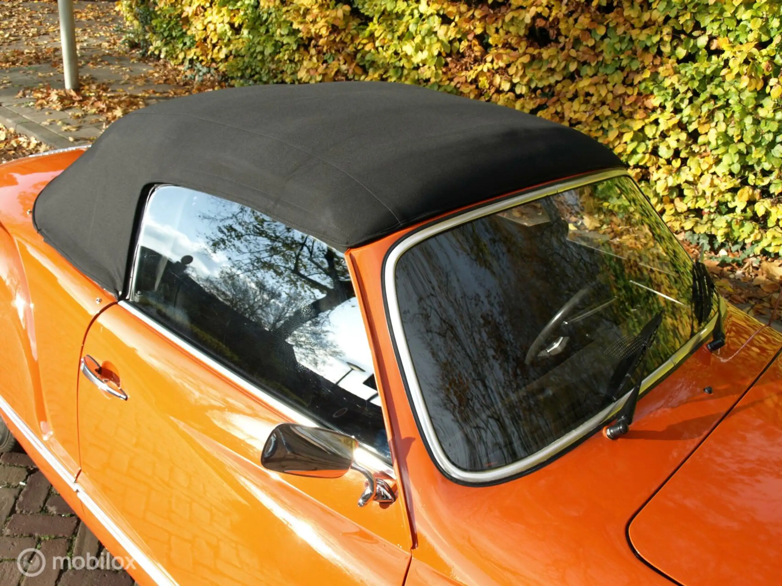 Volkswagen - Karmann Ghia