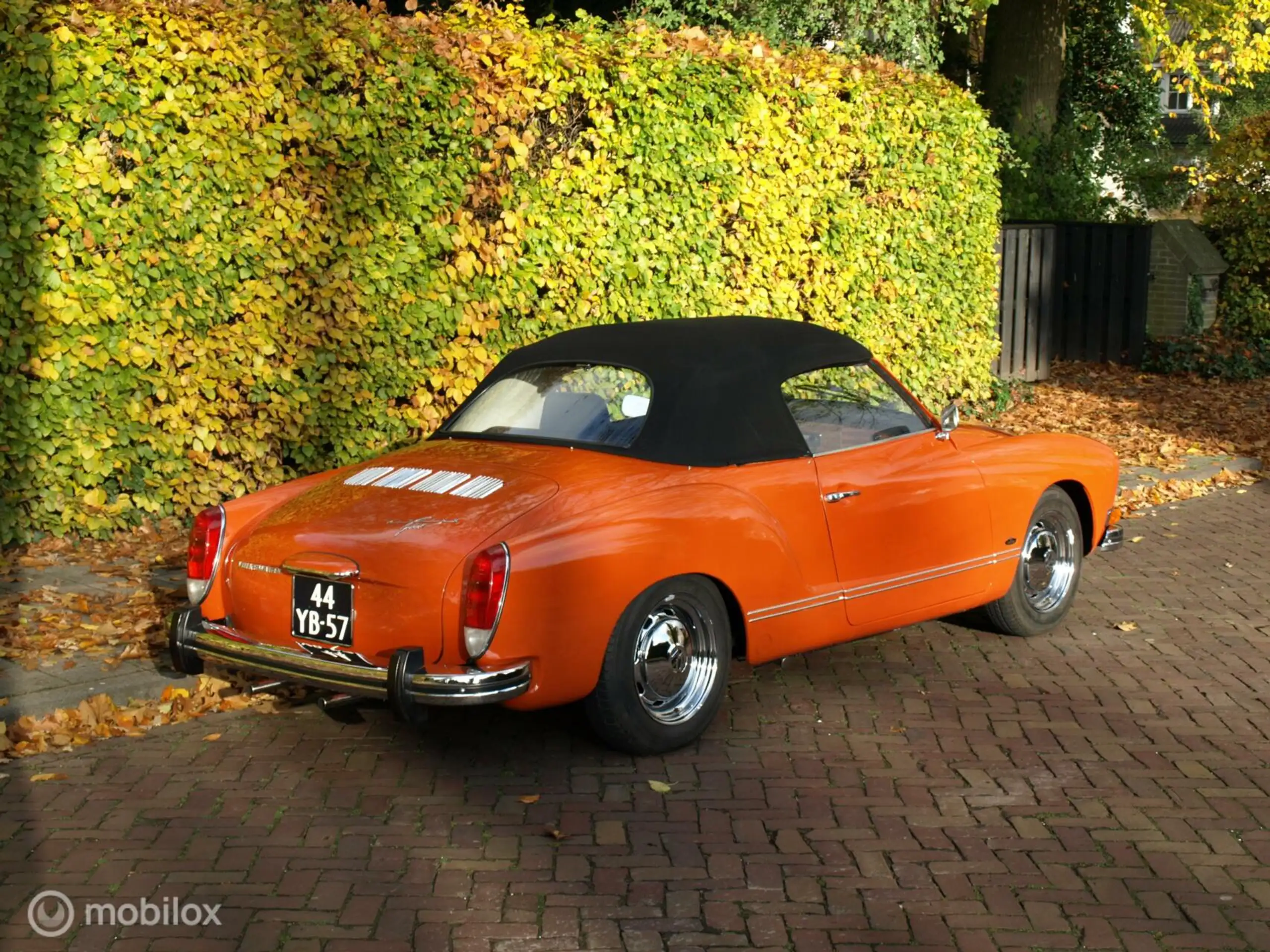 Volkswagen - Karmann Ghia