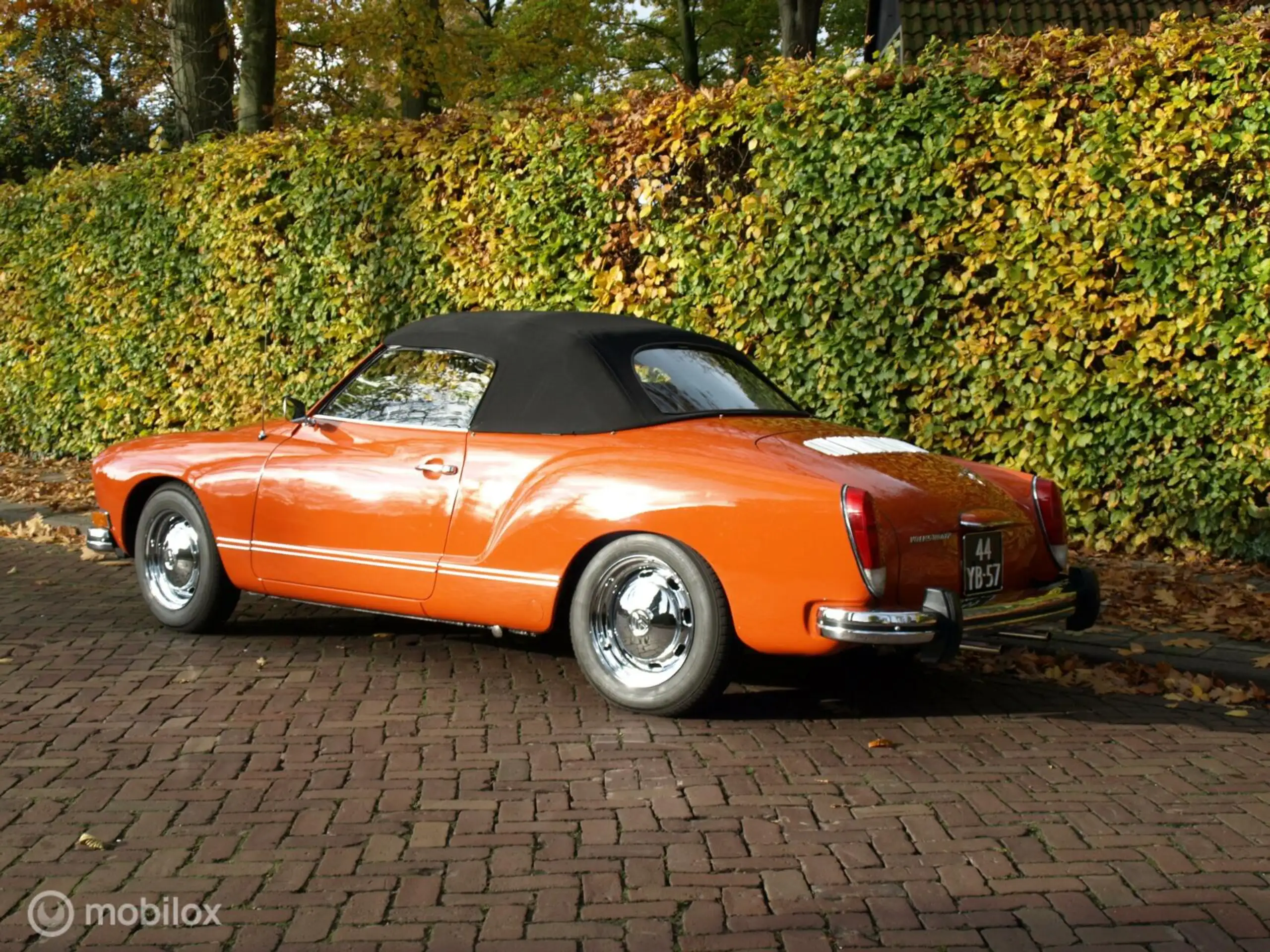 Volkswagen - Karmann Ghia