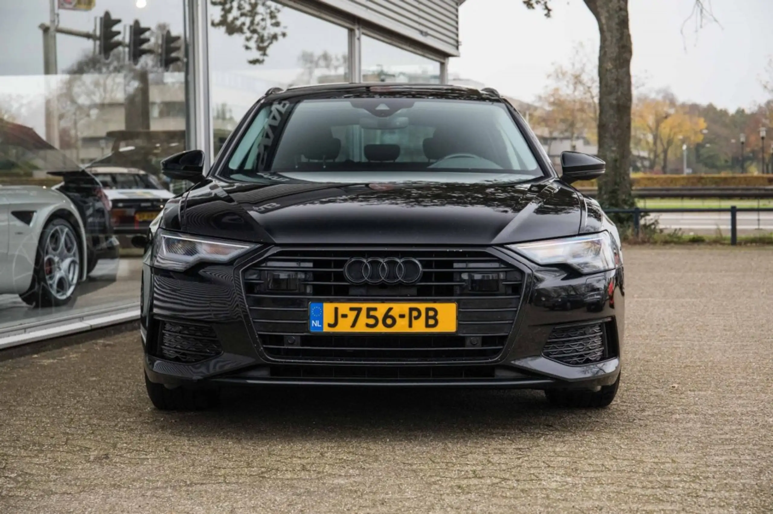 Audi - A6