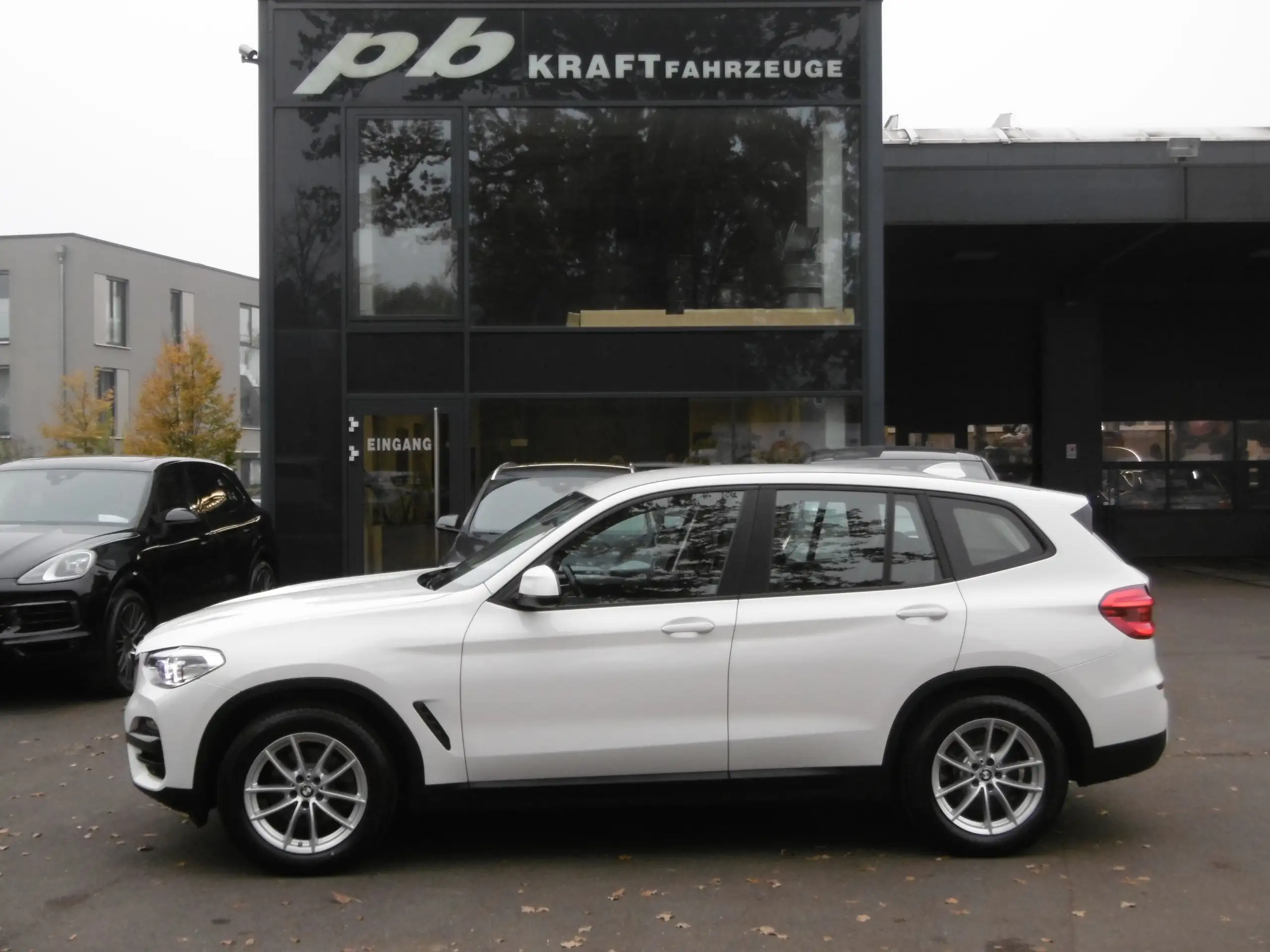 BMW - X3