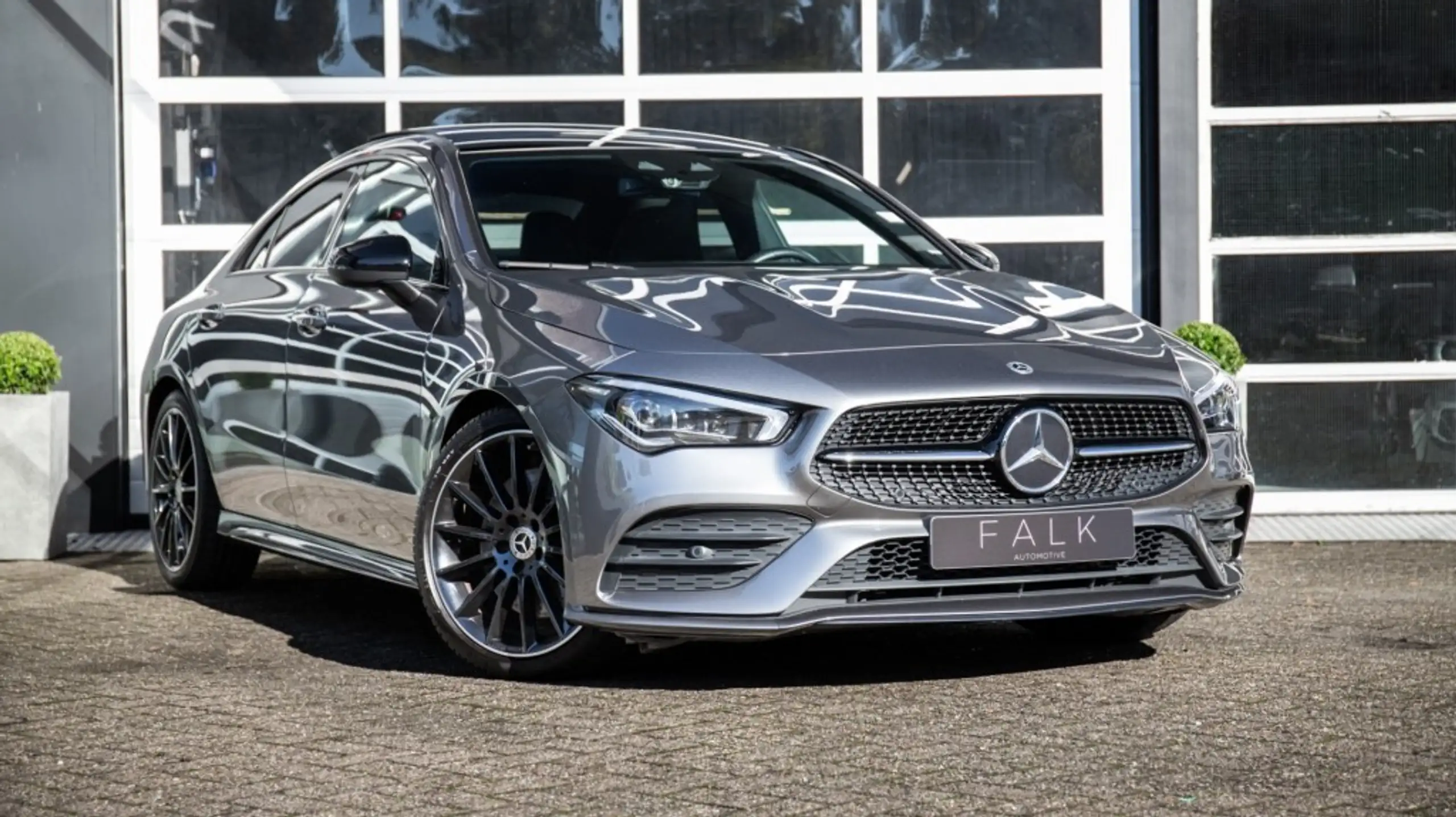 Mercedes-Benz - CLA 250