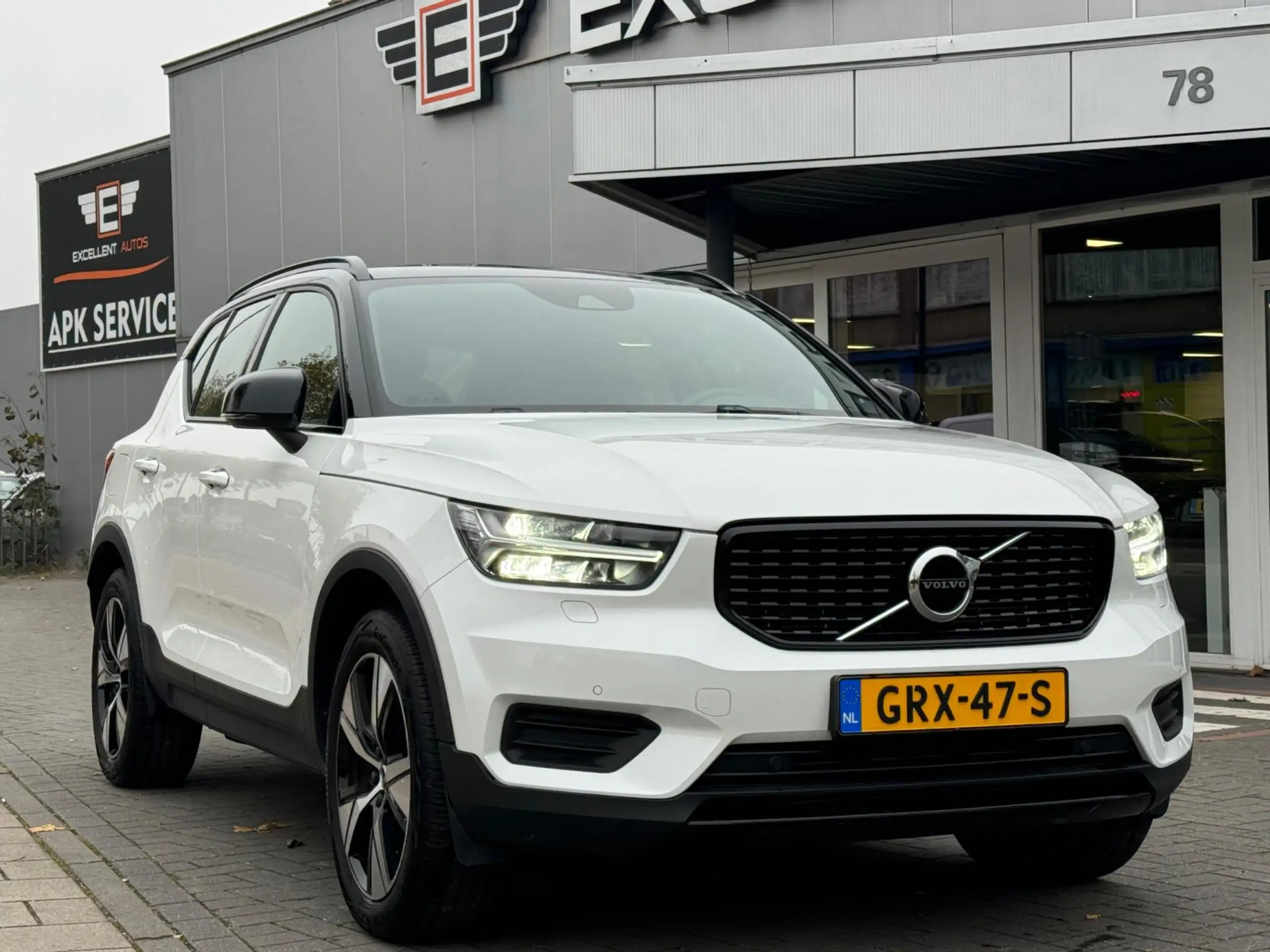 Volvo - XC40