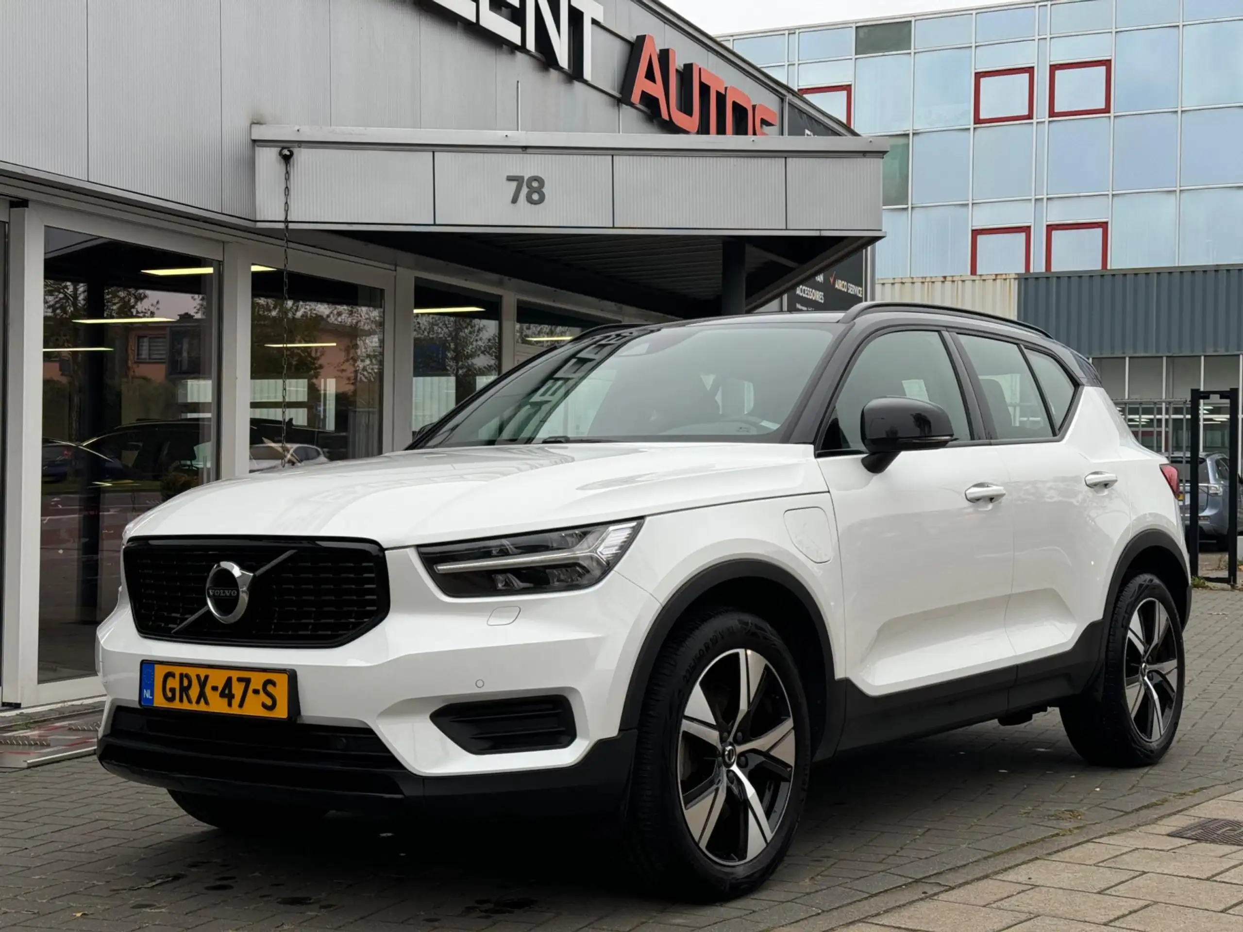 Volvo - XC40