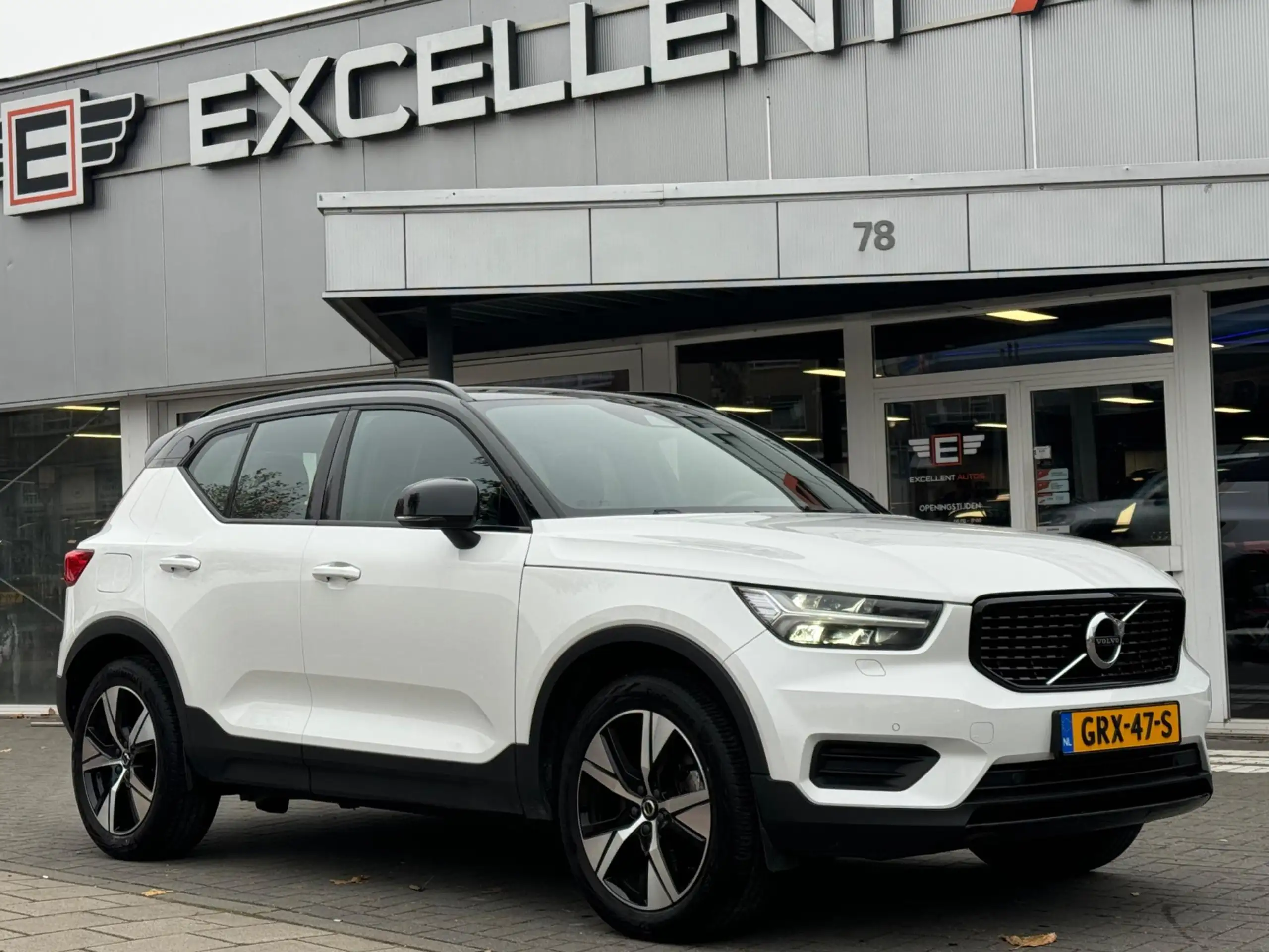 Volvo - XC40