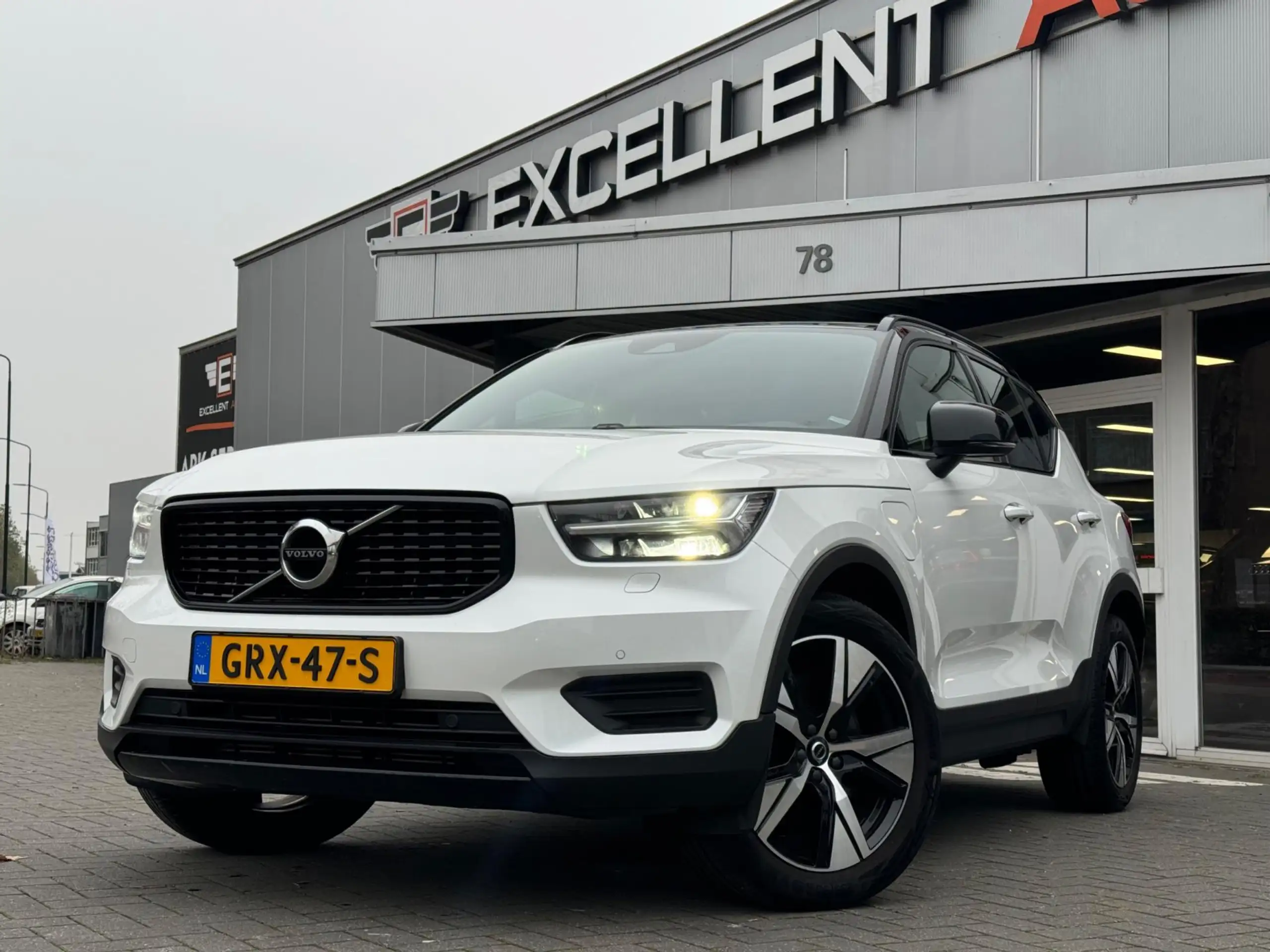 Volvo - XC40