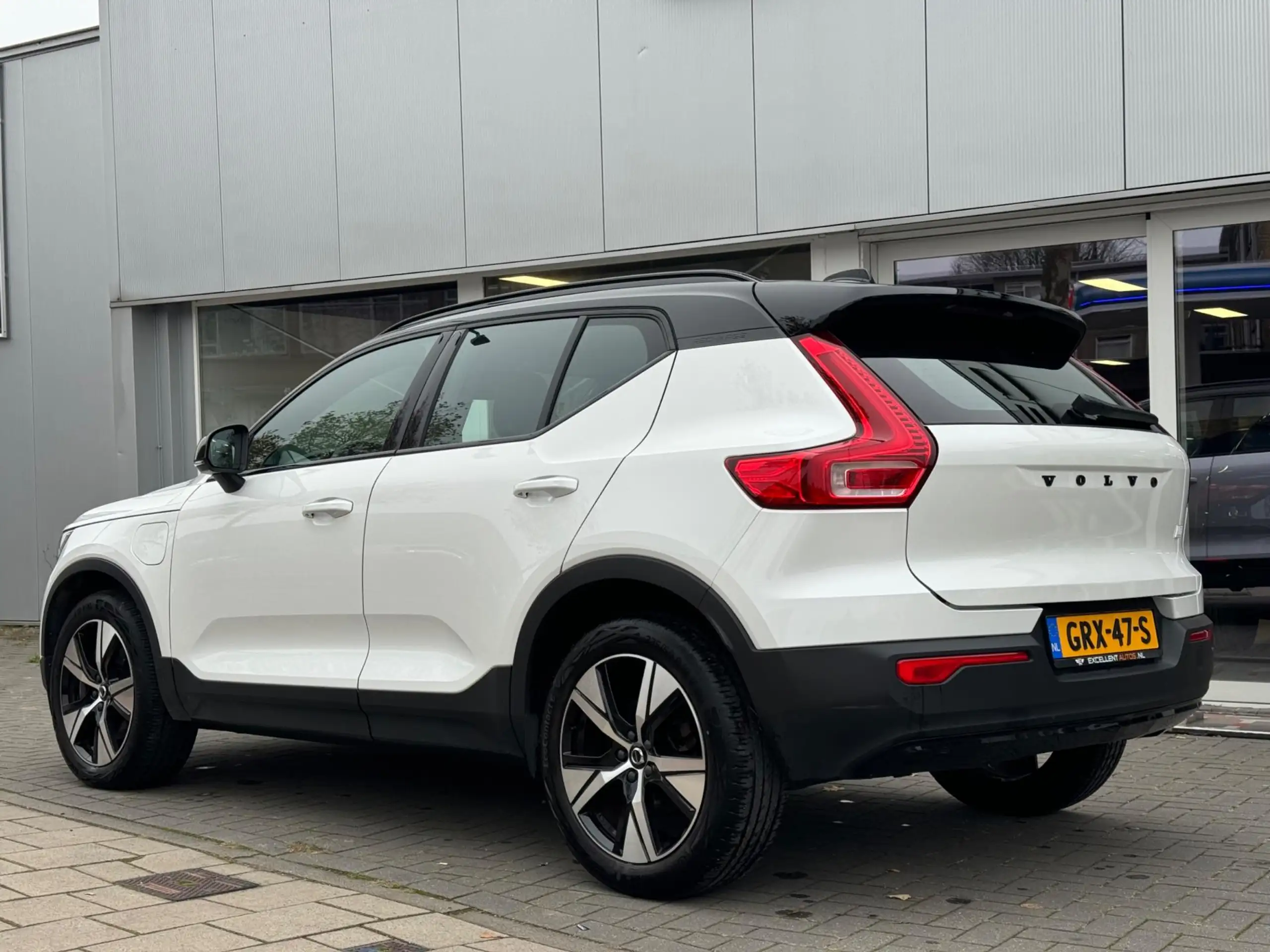 Volvo - XC40