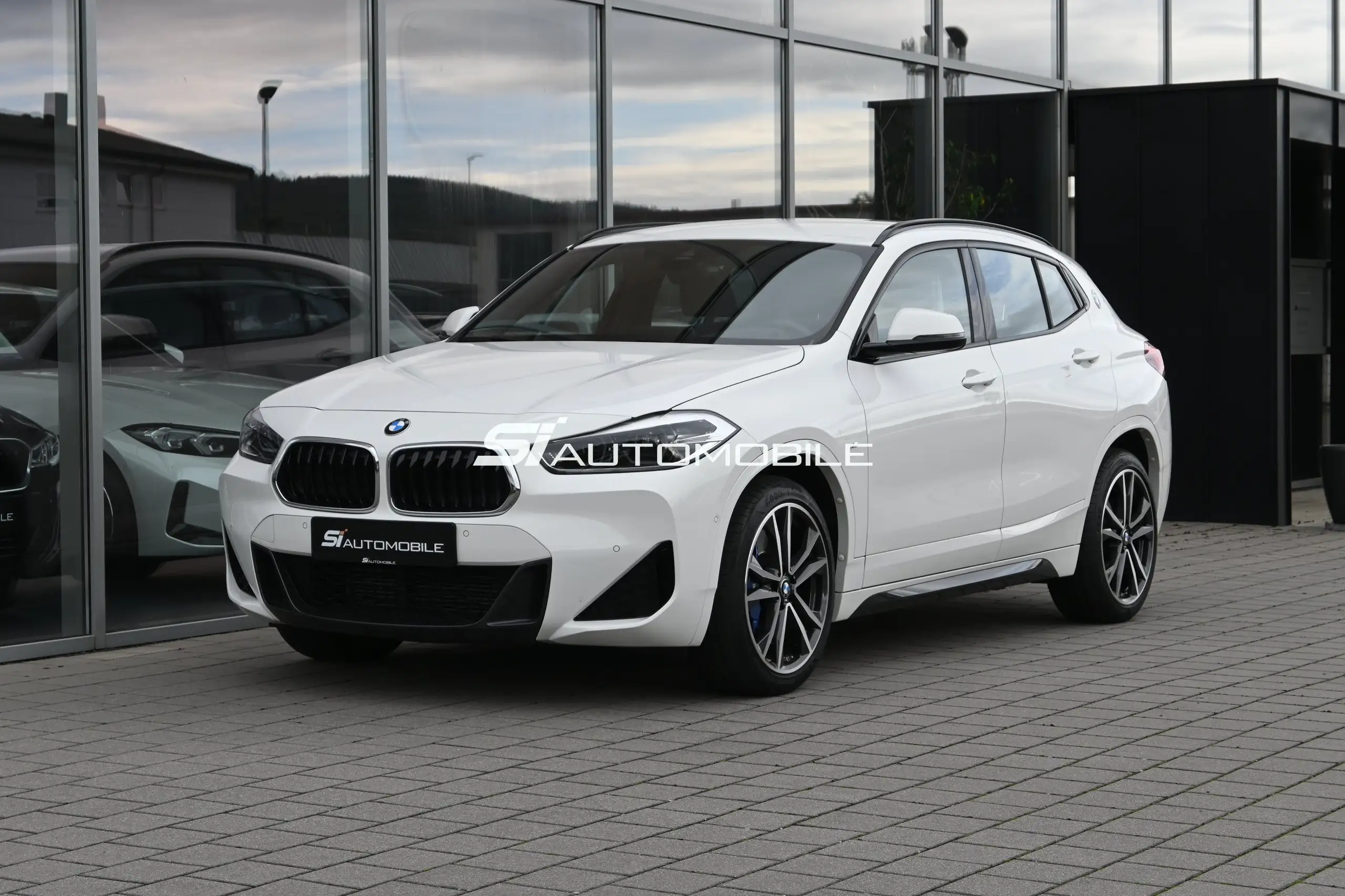 BMW - X2