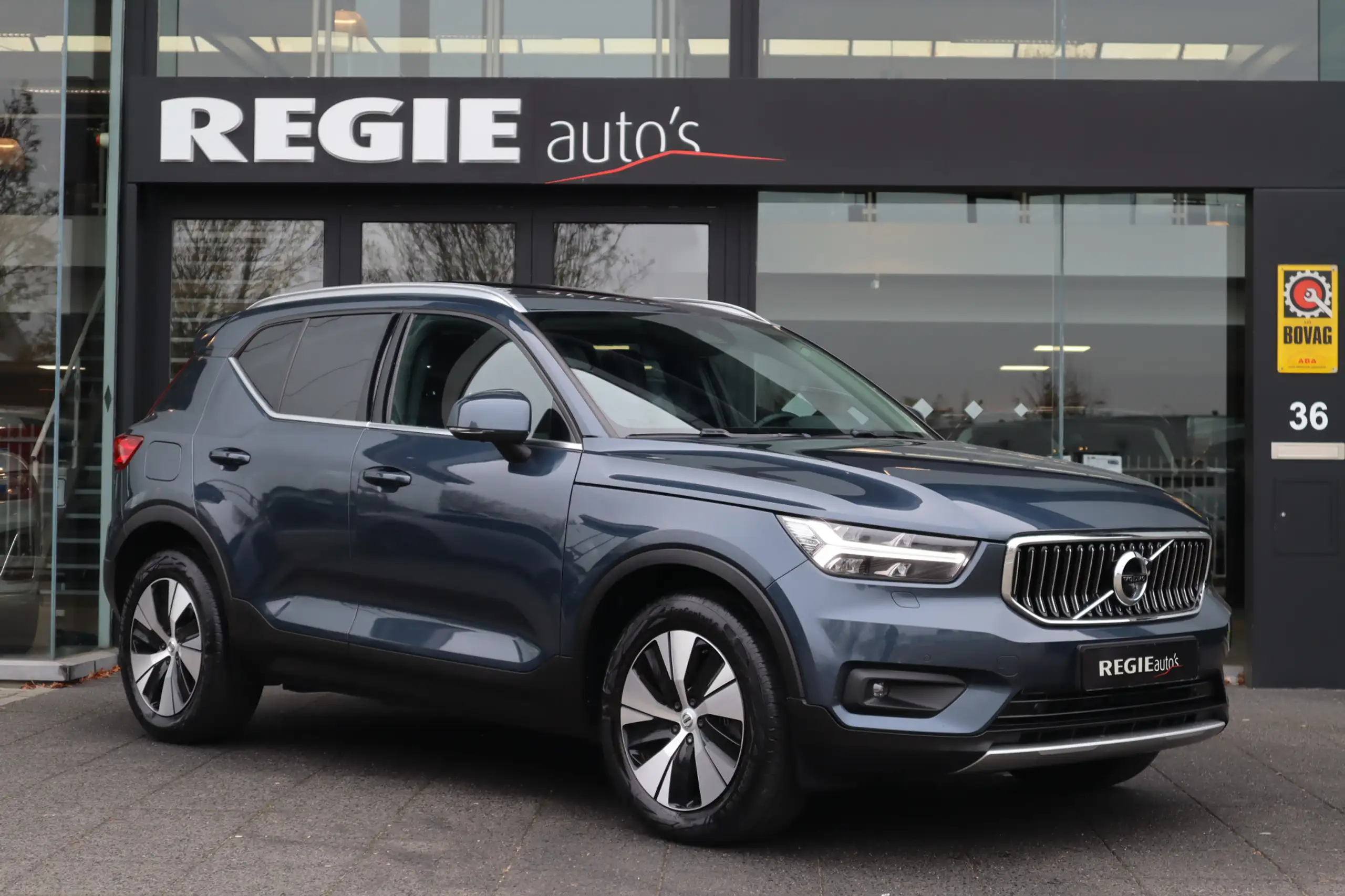 Volvo - XC40