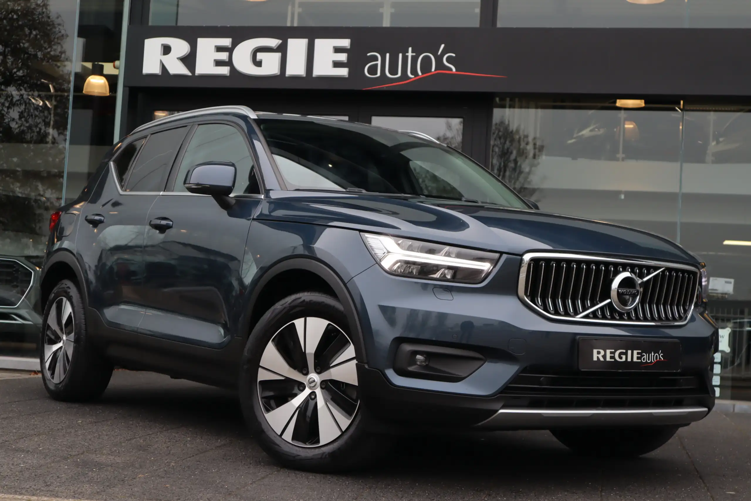 Volvo - XC40