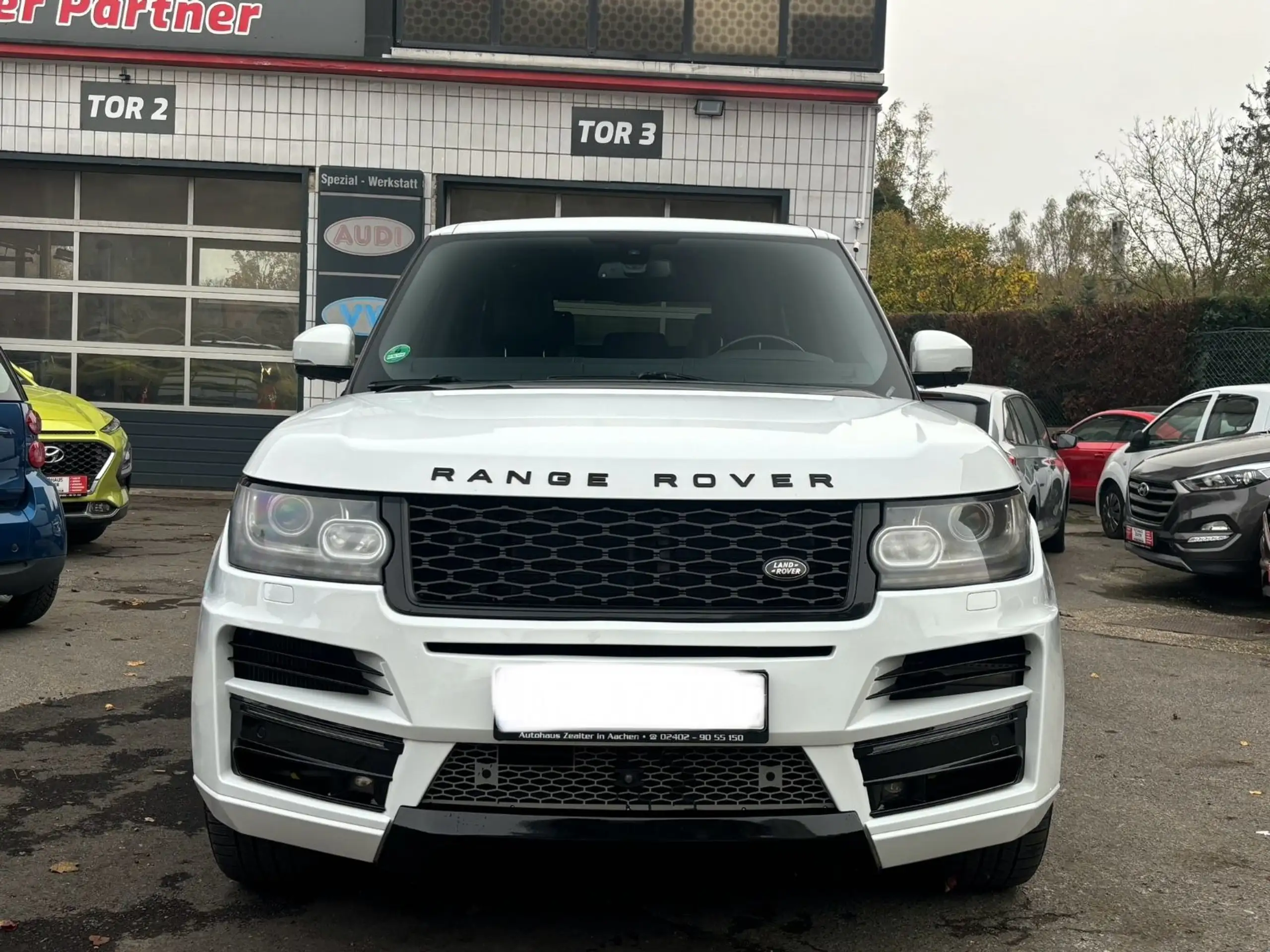 Land Rover - Range Rover