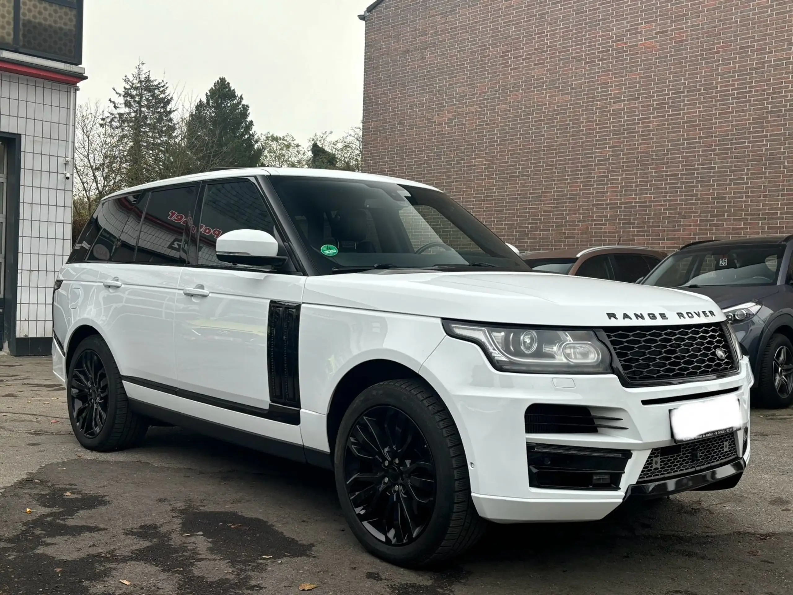 Land Rover - Range Rover