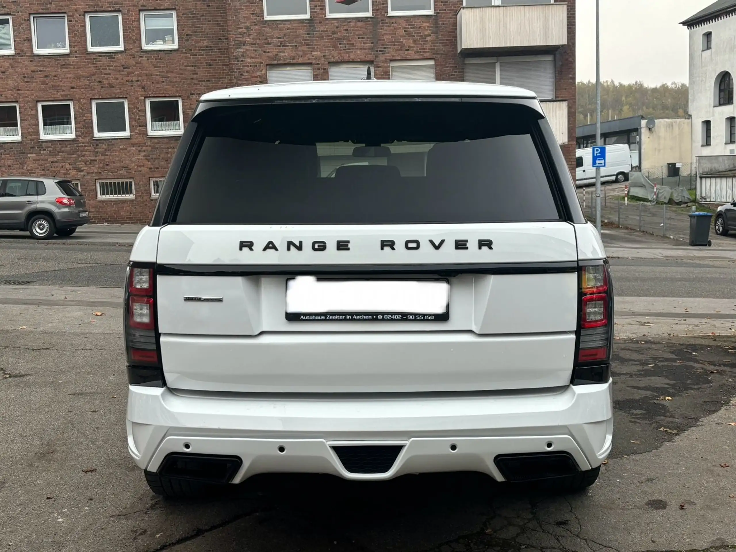 Land Rover - Range Rover